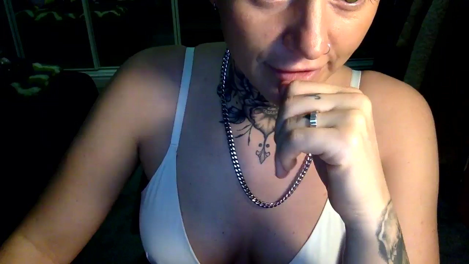 Gallery image thumbnail from Scarlet99's myfreecams stream on, 08/12/2024, 23:33 image 1 of 20