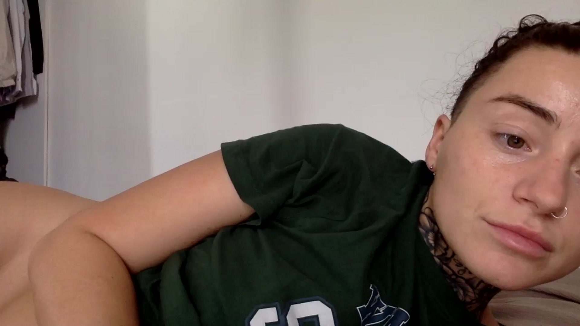 Gallery image thumbnail from Scarlet99's myfreecams stream on, 08/17/2024, 09:36 image 11 of 20