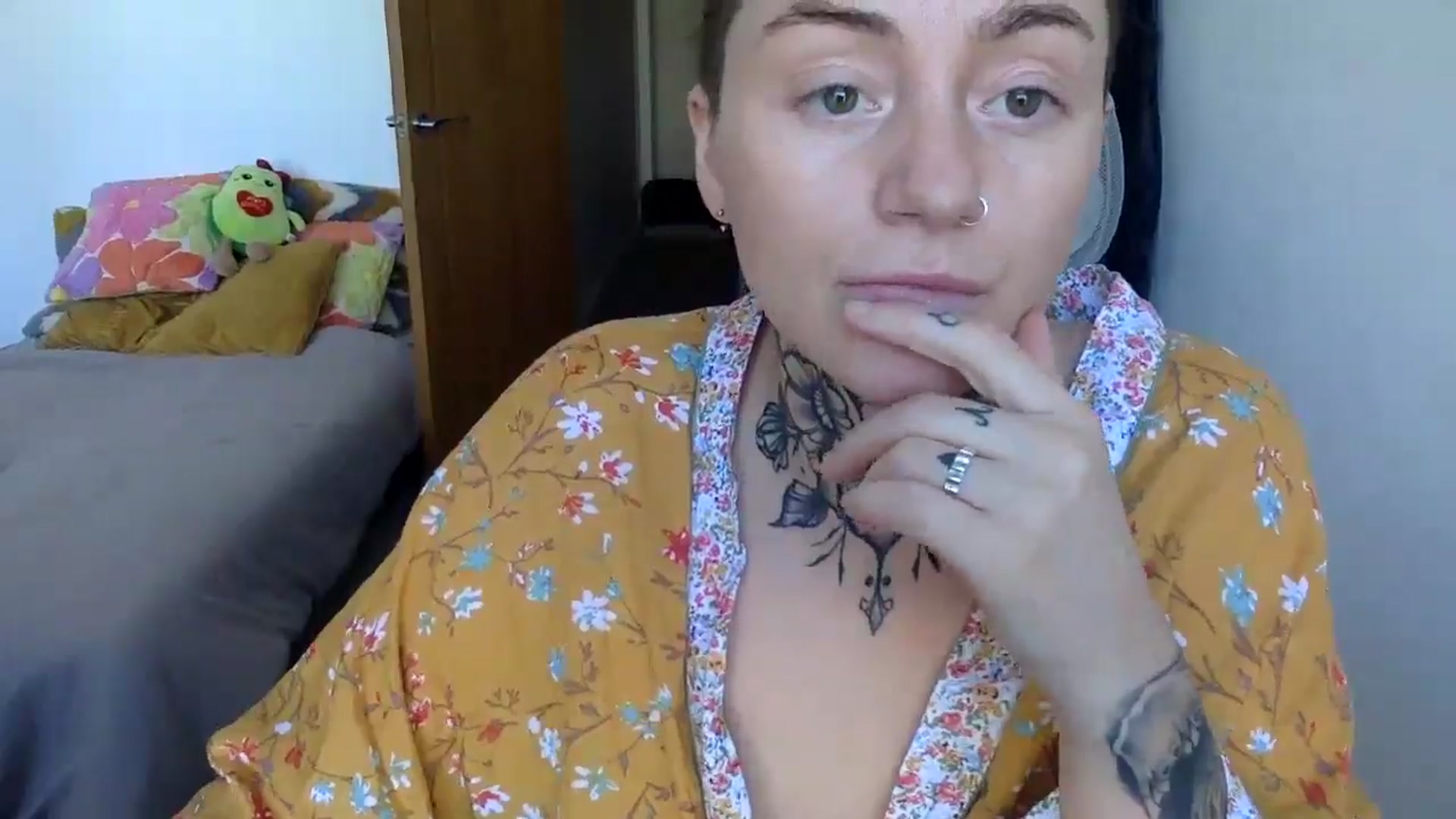 Gallery image thumbnail from Scarlet99's myfreecams stream on, 08/31/2024, 10:55 image 10 of 20
