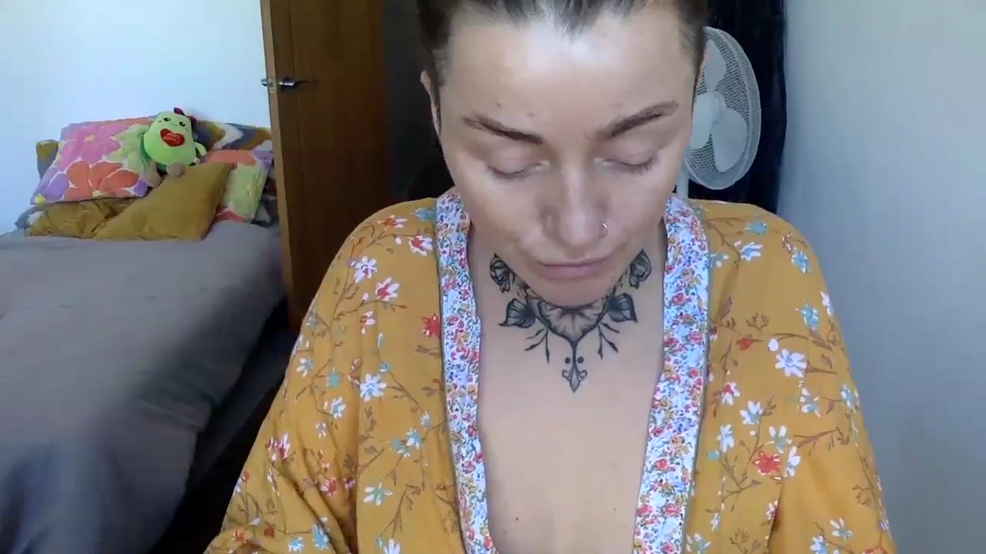 Gallery image thumbnail from Scarlet99's myfreecams stream on, 08/31/2024, 10:55 image 17 of 20