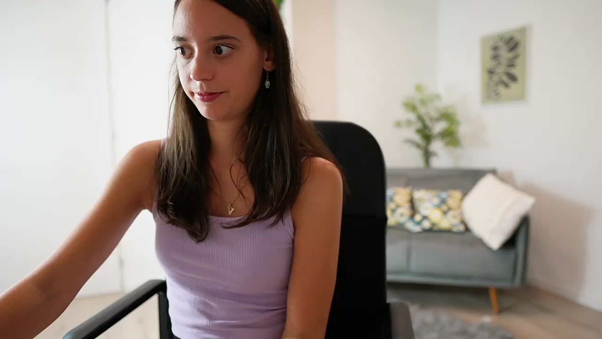 Gallery image thumbnail from ScarletBloom's myfreecams stream on, 09/20/2023, 15:24 image 18 of 20