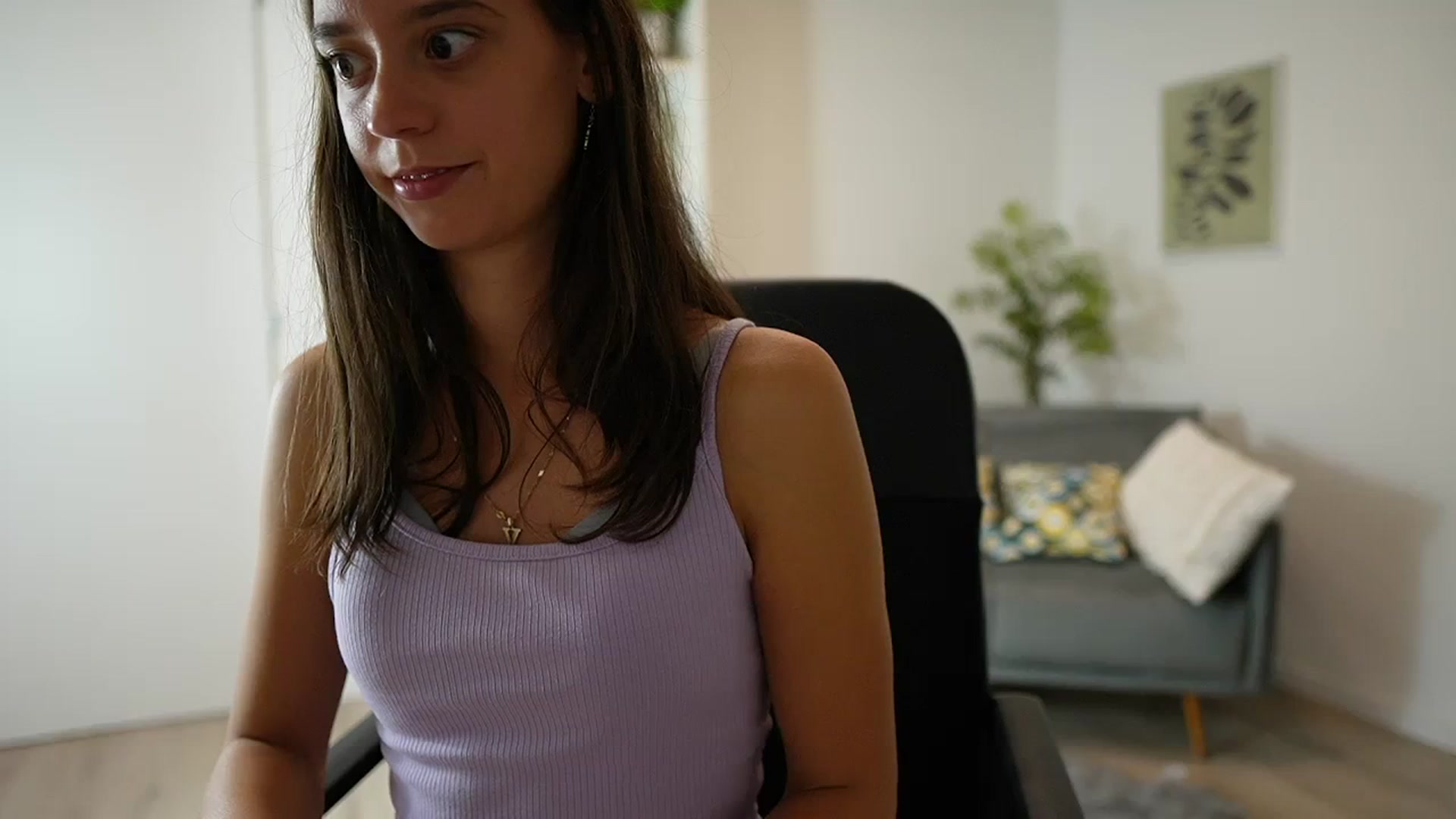 Gallery image thumbnail from ScarletBloom's myfreecams stream on, 09/20/2023, 16:10 image 5 of 20