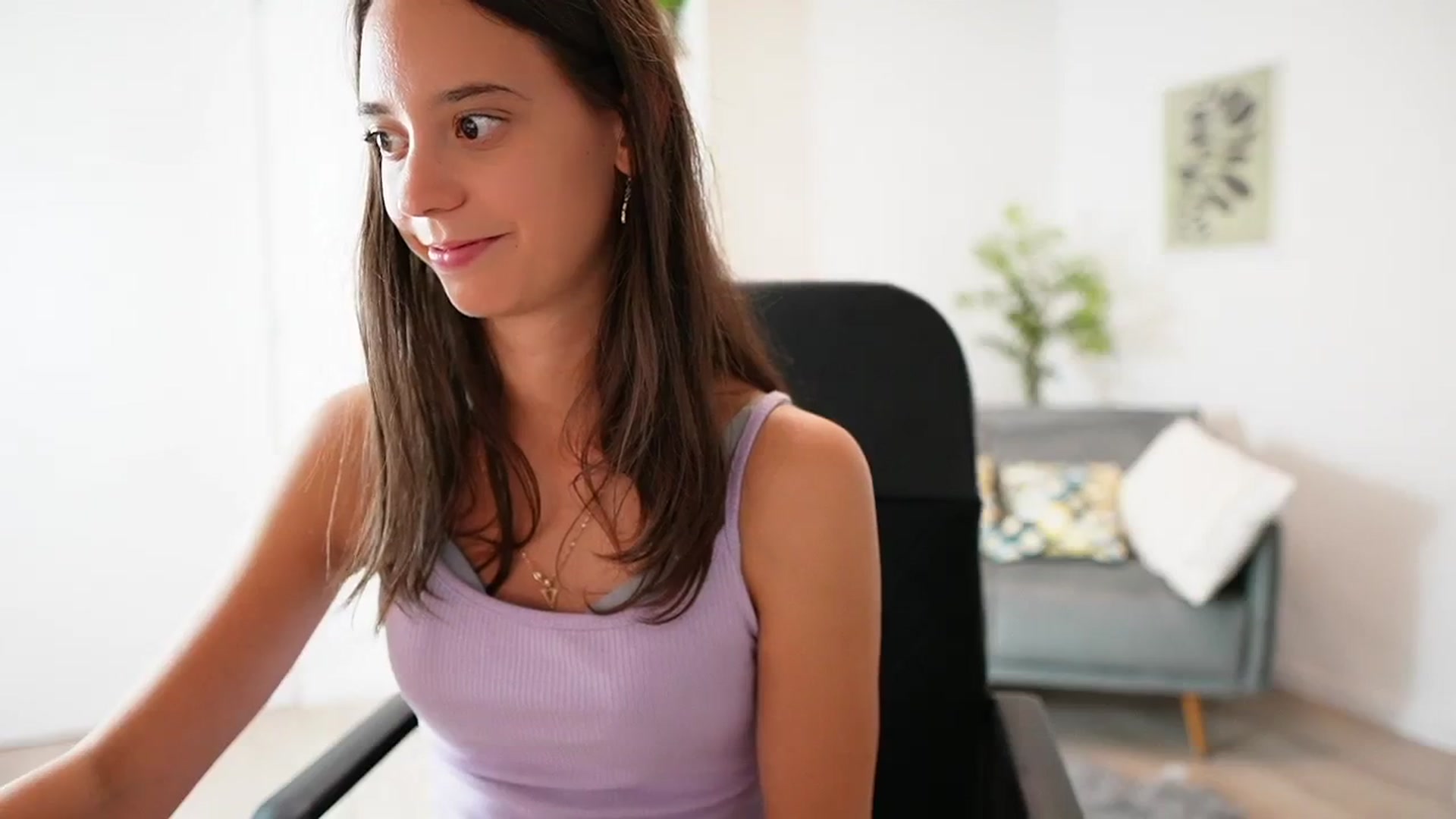 Gallery image thumbnail from ScarletBloom's myfreecams stream on, 09/20/2023, 16:10 image 6 of 20