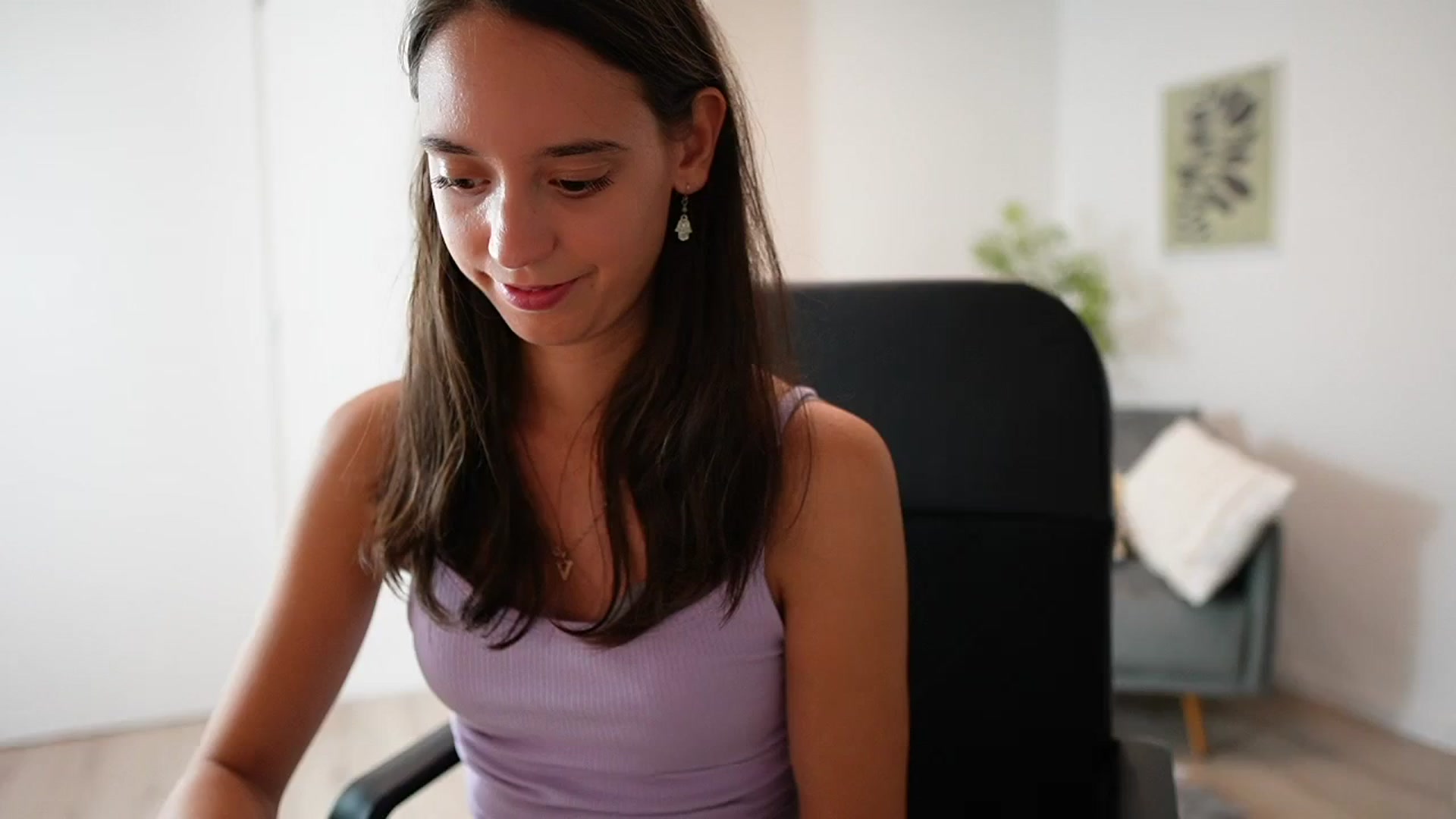 Gallery image thumbnail from ScarletBloom's myfreecams stream on, 09/20/2023, 17:24 image 1 of 20