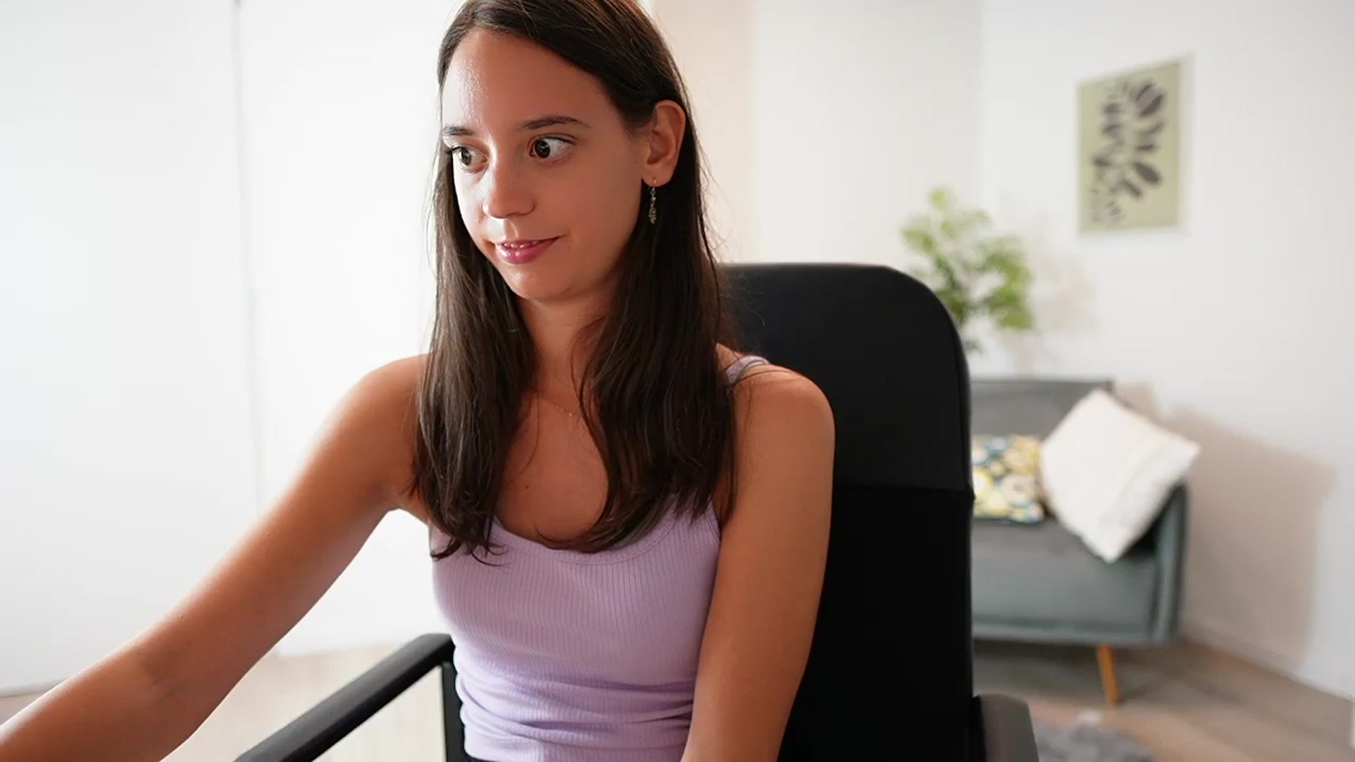 Gallery image thumbnail from ScarletBloom's myfreecams stream on, 09/20/2023, 17:52 image 4 of 20