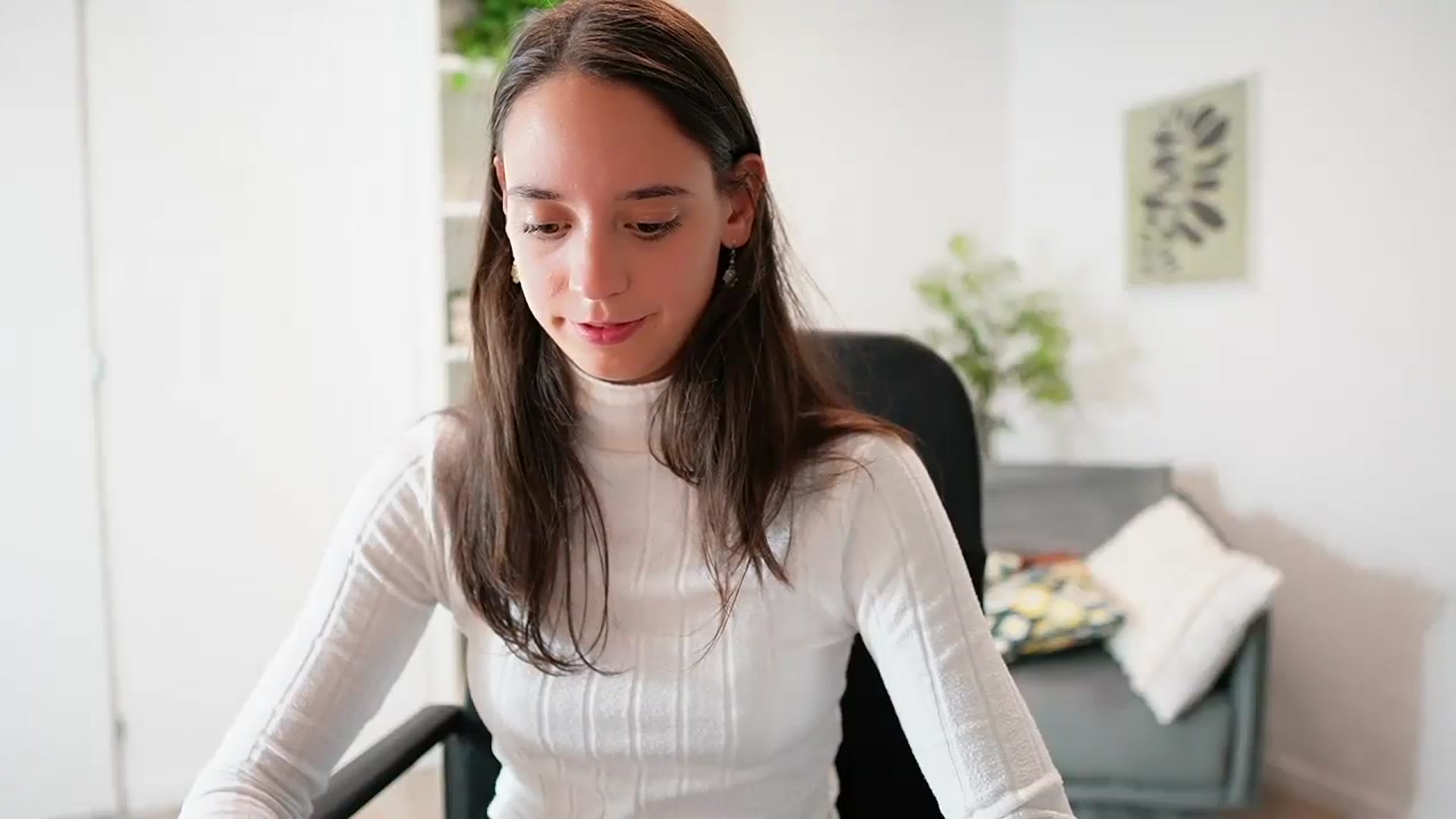 Gallery image thumbnail from ScarletBloom's myfreecams stream on, 09/23/2023, 23:27 image 3 of 20