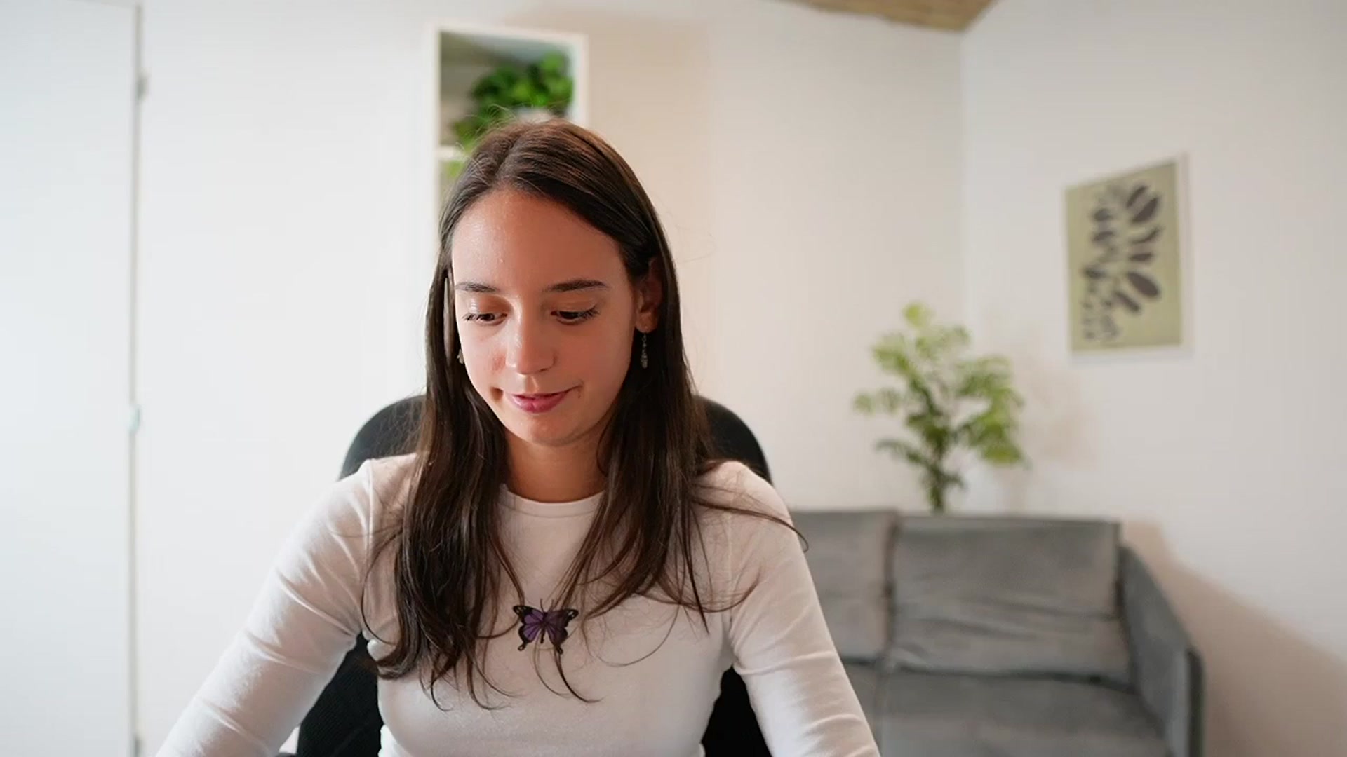 Gallery image thumbnail from ScarletBloom's myfreecams stream on, 10/02/2023, 13:34 image 6 of 20