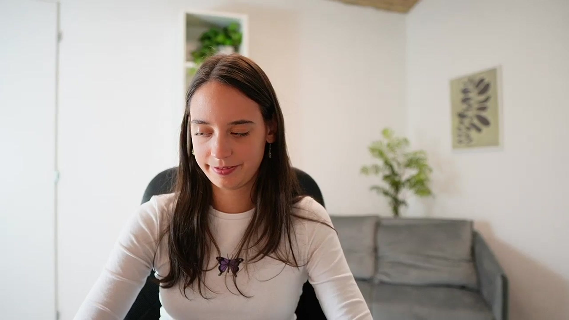 Gallery image thumbnail from ScarletBloom's myfreecams stream on, 10/02/2023, 13:34 image 7 of 20