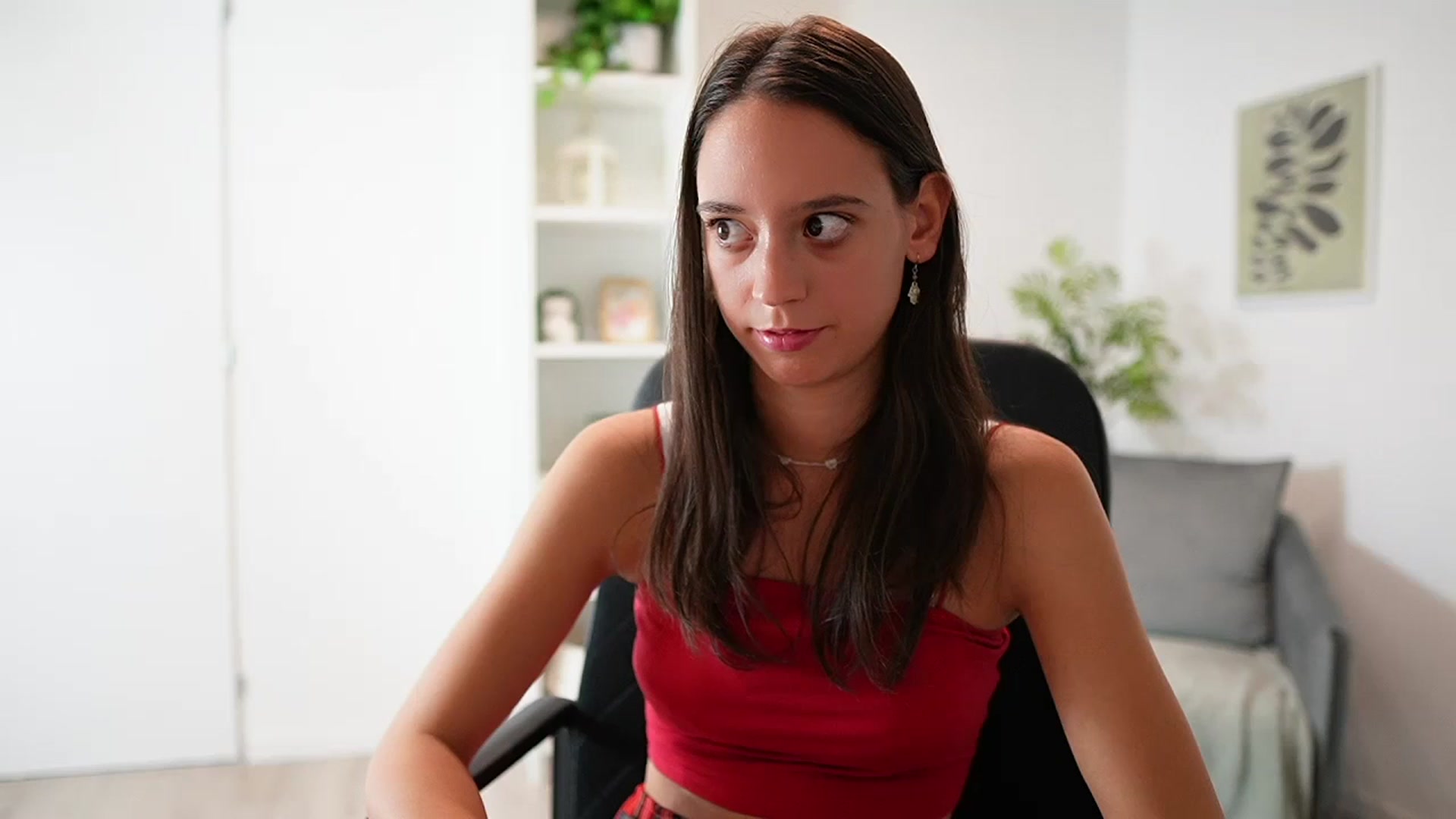 Gallery image thumbnail from ScarletBloom's myfreecams stream on, 10/07/2023, 14:34 image 11 of 20