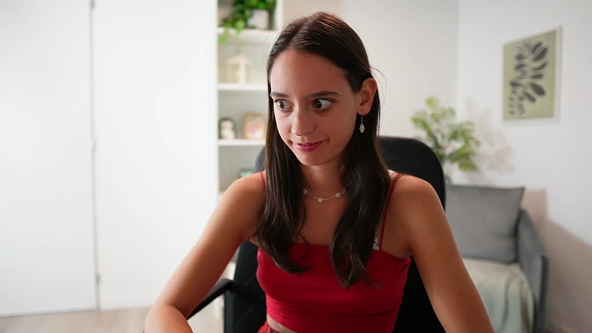 Gallery image thumbnail from ScarletBloom's myfreecams stream on, 10/07/2023, 16:44 image 6 of 20