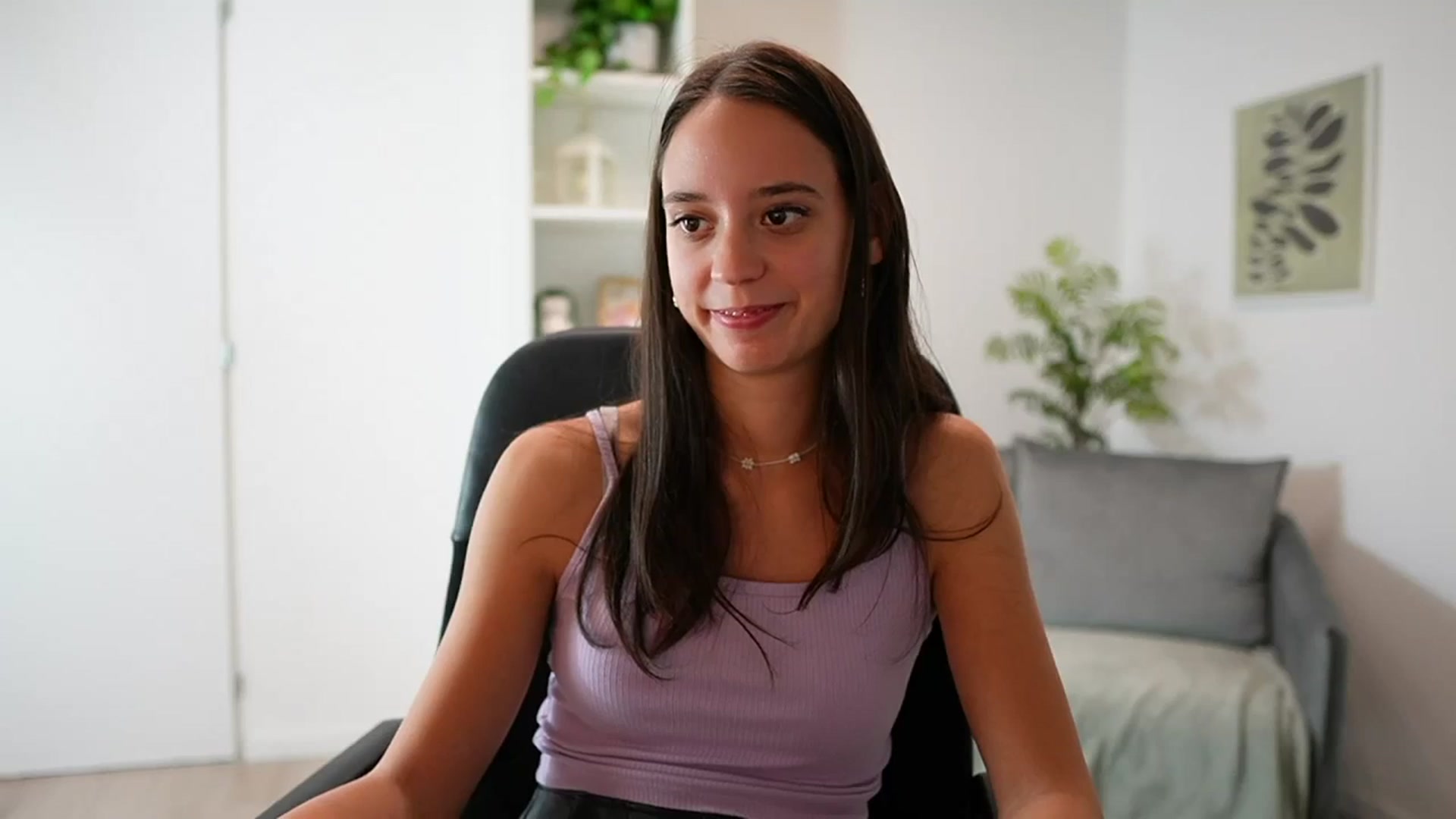 Gallery image thumbnail from ScarletBloom's myfreecams stream on, 10/09/2023, 16:00 image 10 of 20