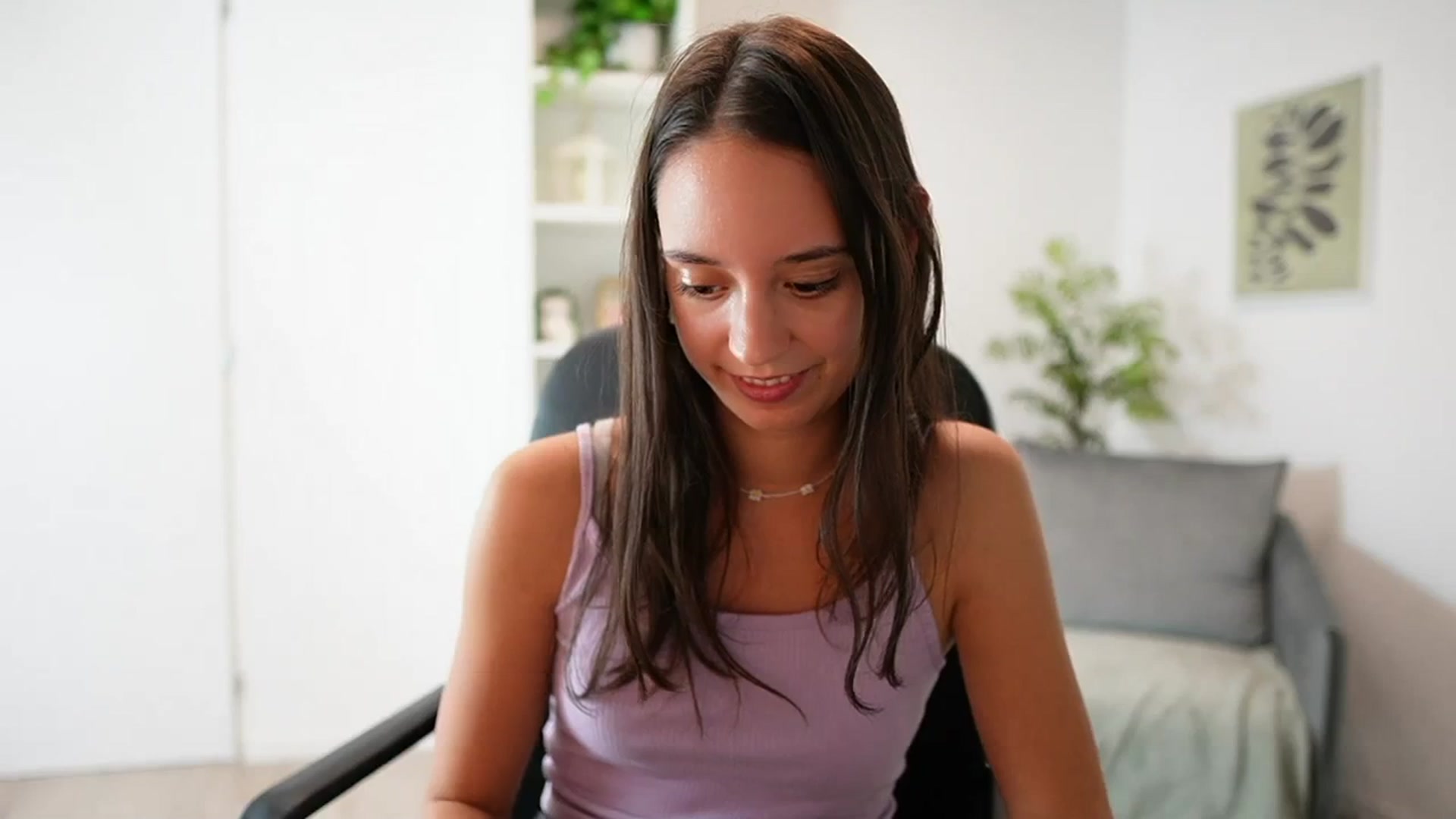 Gallery image thumbnail from ScarletBloom's myfreecams stream on, 10/09/2023, 17:15 image 17 of 20