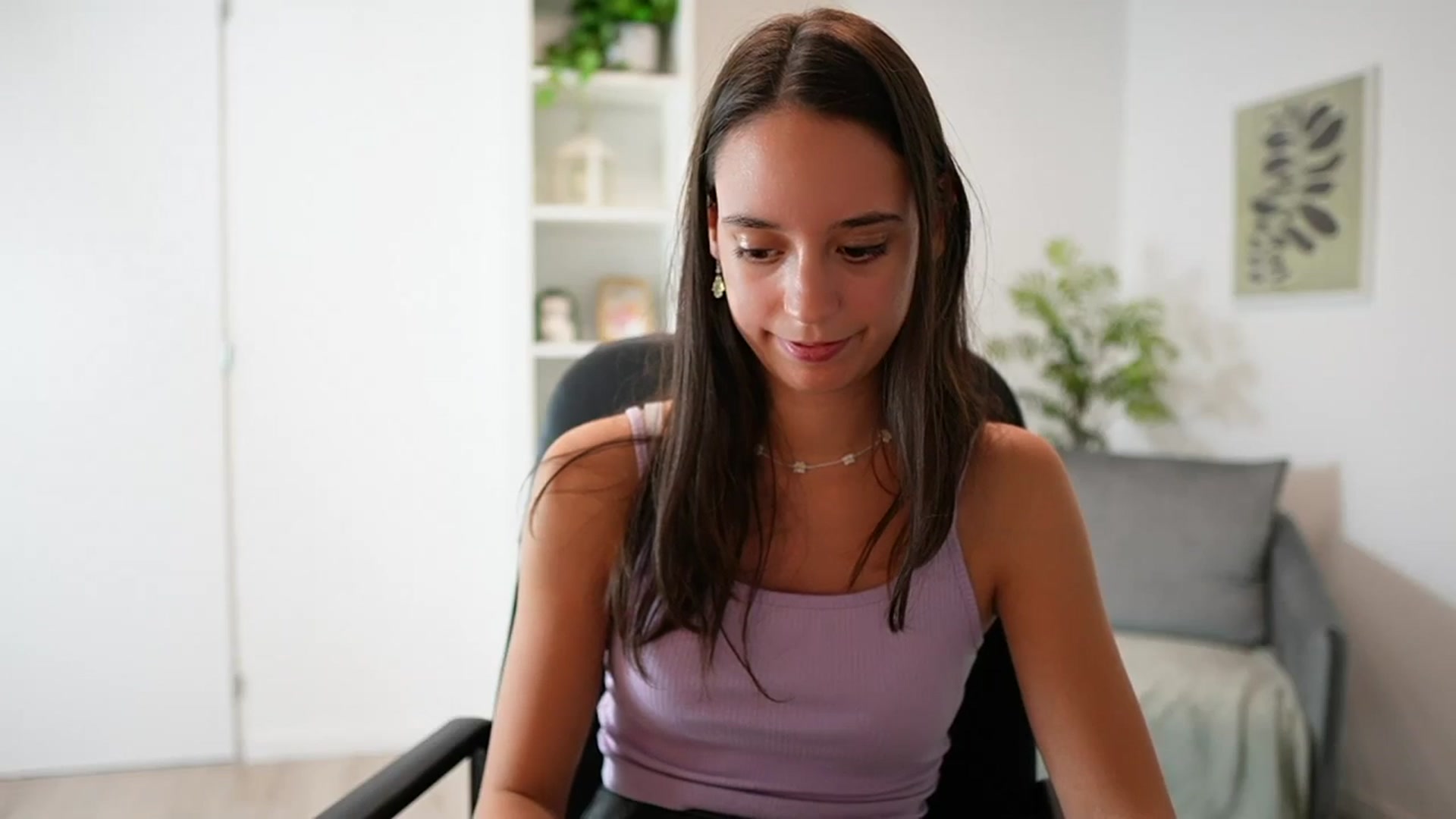 Gallery image thumbnail from ScarletBloom's myfreecams stream on, 10/09/2023, 18:03 image 11 of 20
