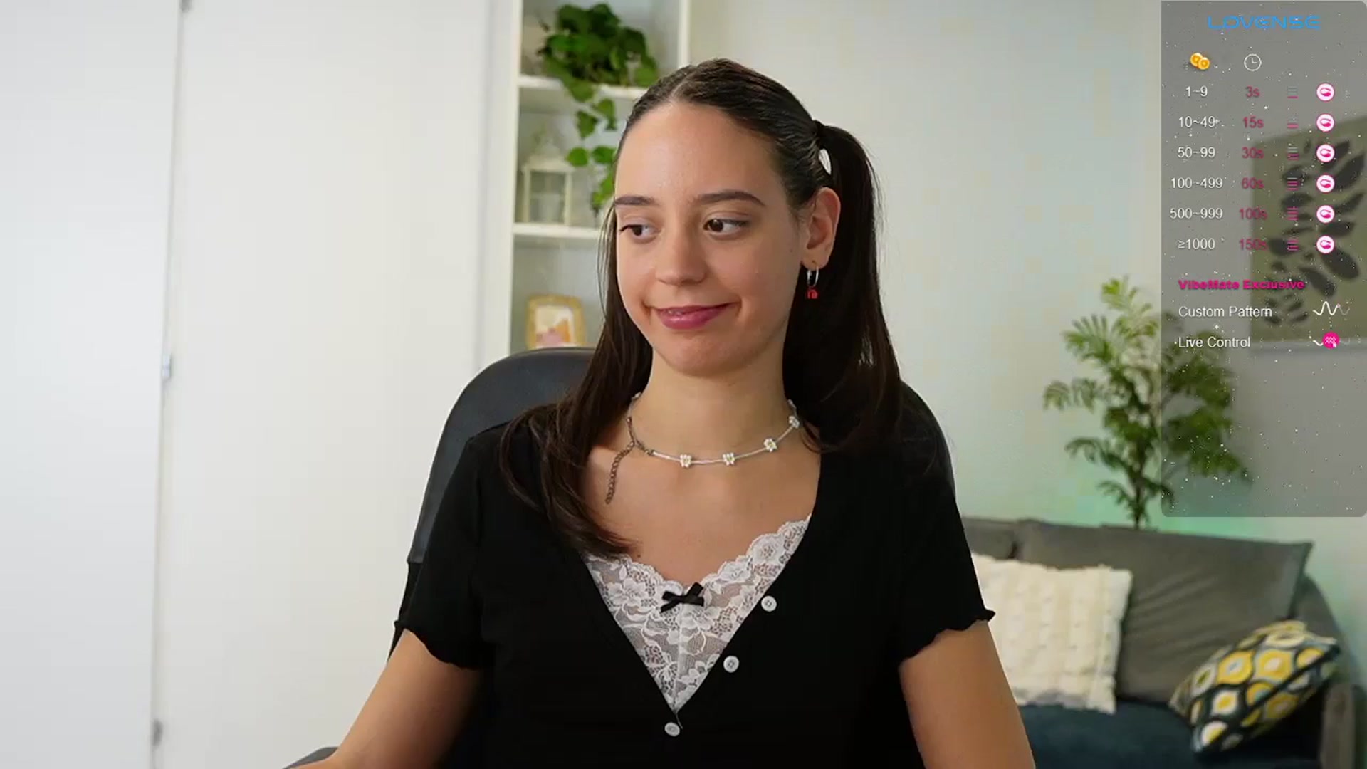 Gallery image thumbnail from ScarletBloom's myfreecams stream on, 12/28/2023, 16:23 image 15 of 20