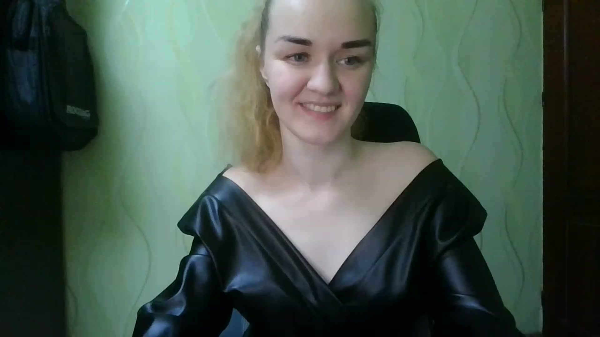 Gallery image thumbnail from ScarletChase's myfreecams stream on, 11/14/2022, 16:37 image 2 of 20