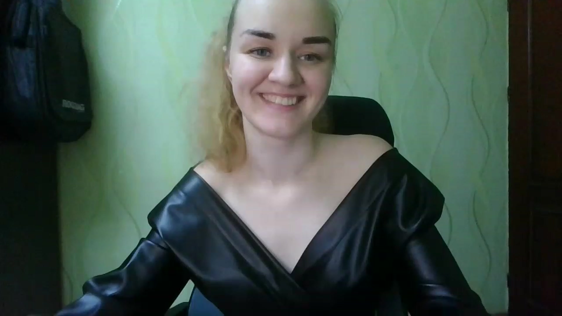 Gallery image thumbnail from ScarletChase's myfreecams stream on, 11/14/2022, 16:37 image 4 of 20