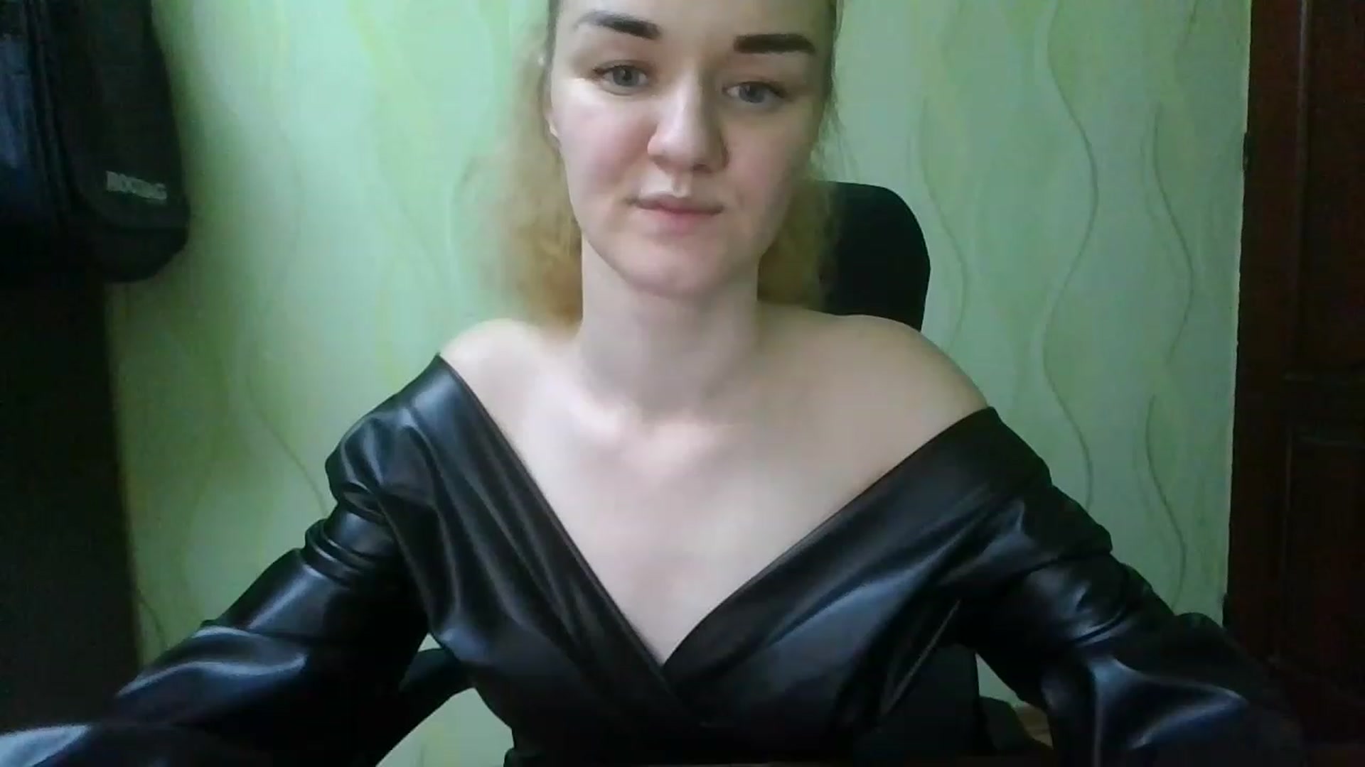 Gallery image thumbnail from ScarletChase's myfreecams stream on, 11/14/2022, 17:00 image 8 of 20