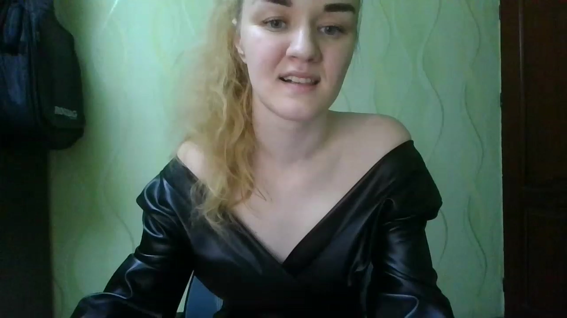 Gallery image thumbnail from ScarletChase's myfreecams stream on, 11/14/2022, 17:00 image 16 of 20