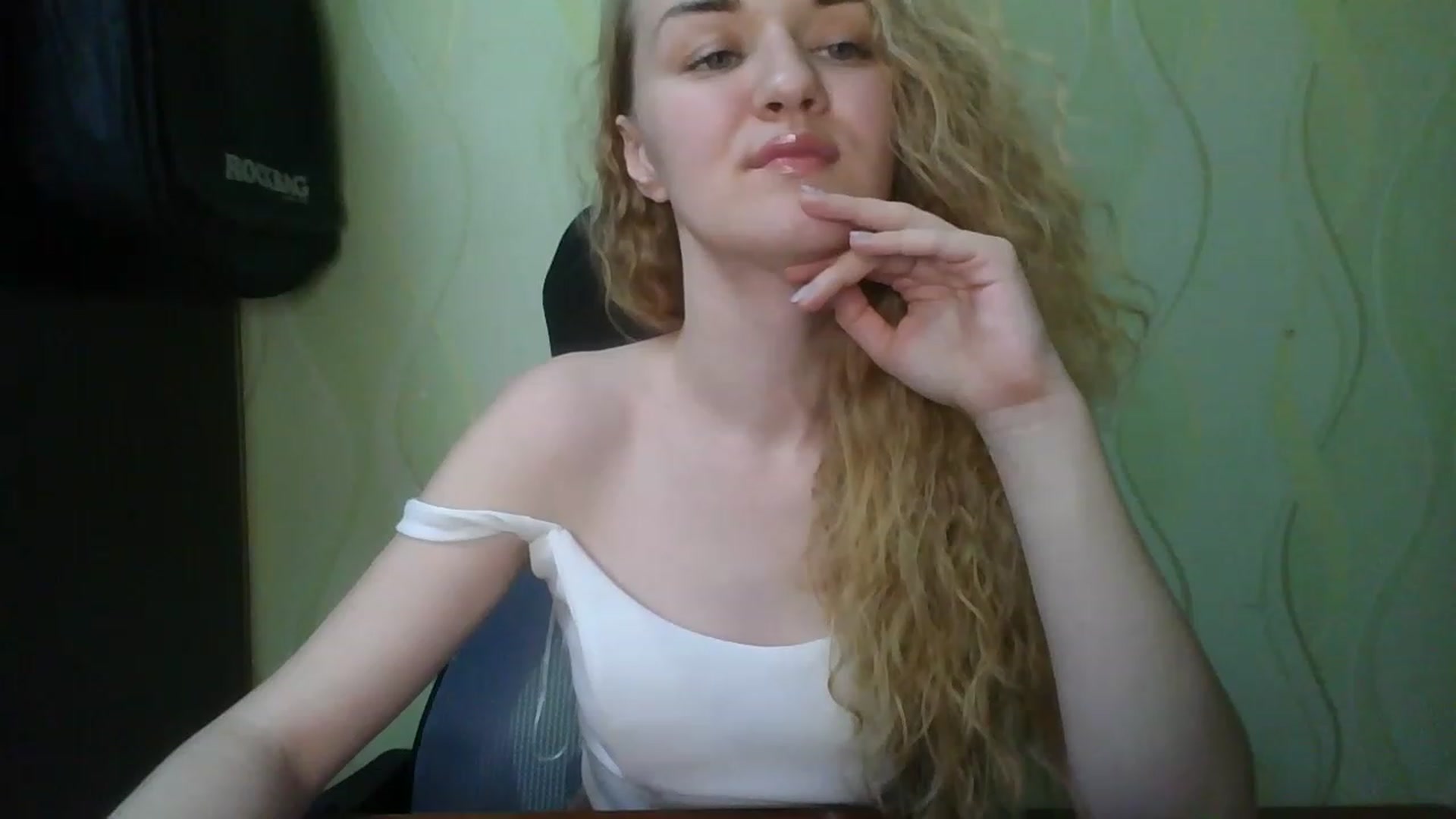 Gallery image thumbnail from ScarletChase's myfreecams stream on, 11/15/2022, 13:34 image 15 of 20