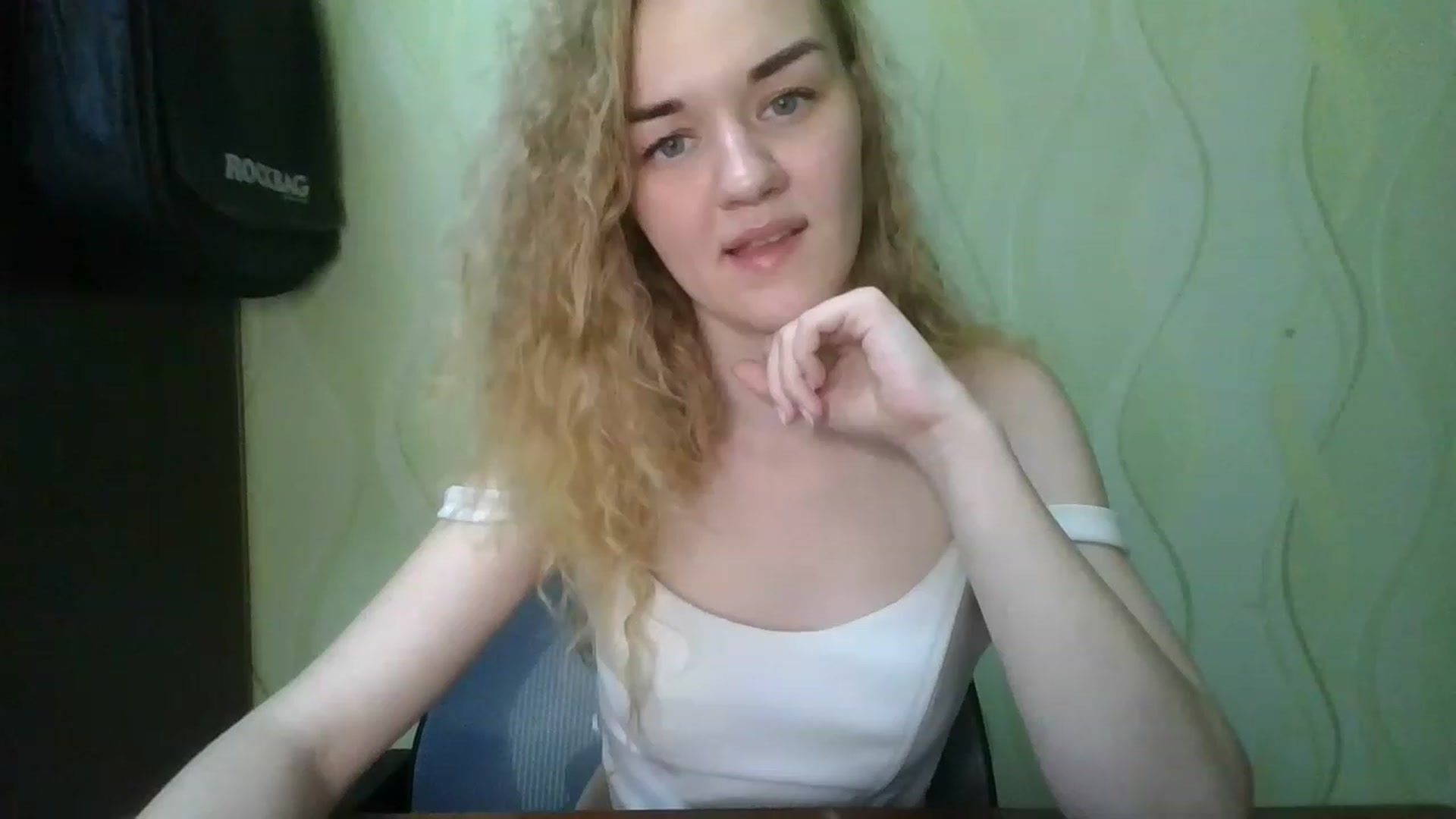 Gallery image thumbnail from ScarletChase's myfreecams stream on, 11/15/2022, 13:34 image 18 of 20