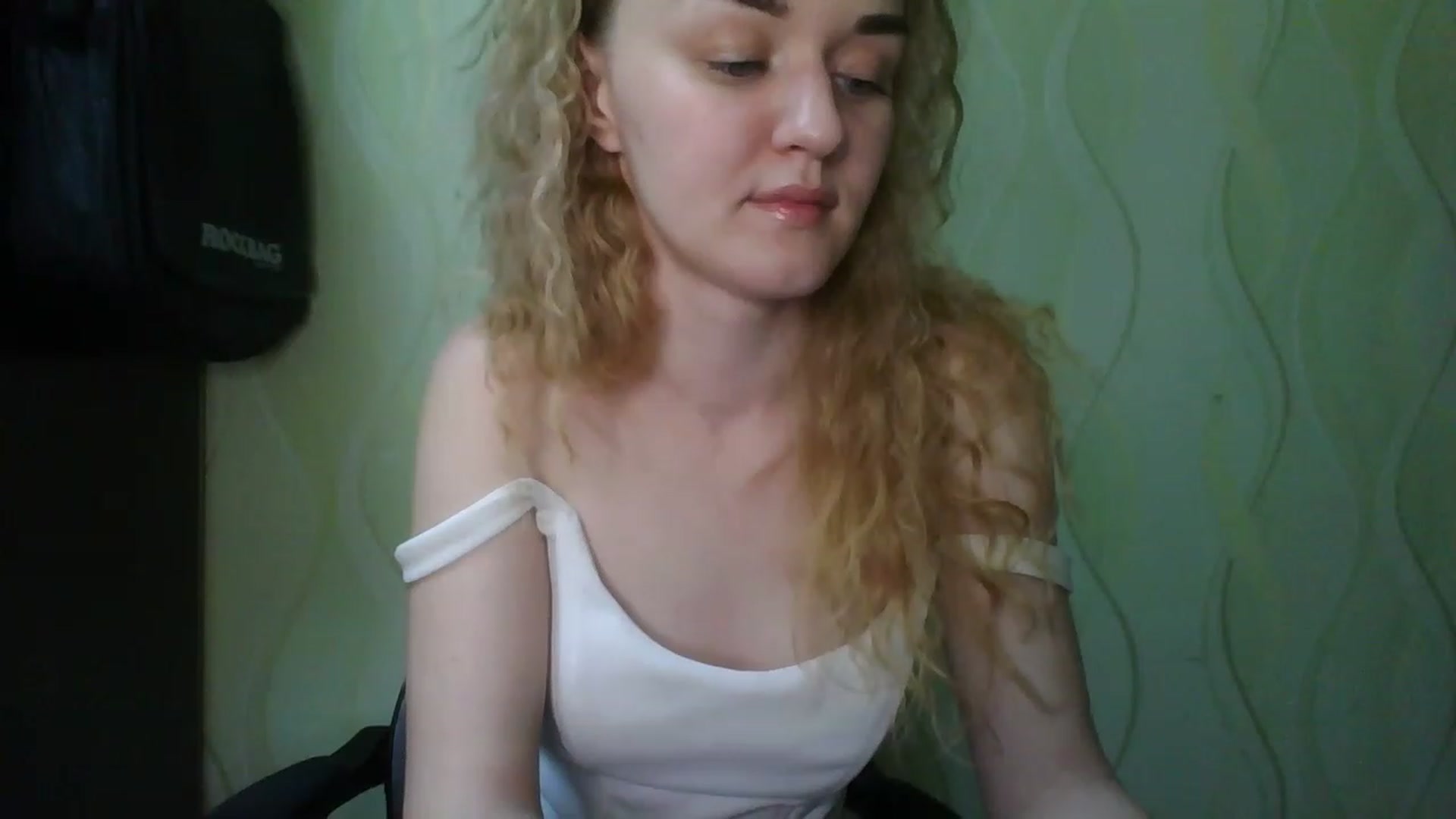Gallery image thumbnail from ScarletChase's myfreecams stream on, 11/15/2022, 13:34 image 13 of 20