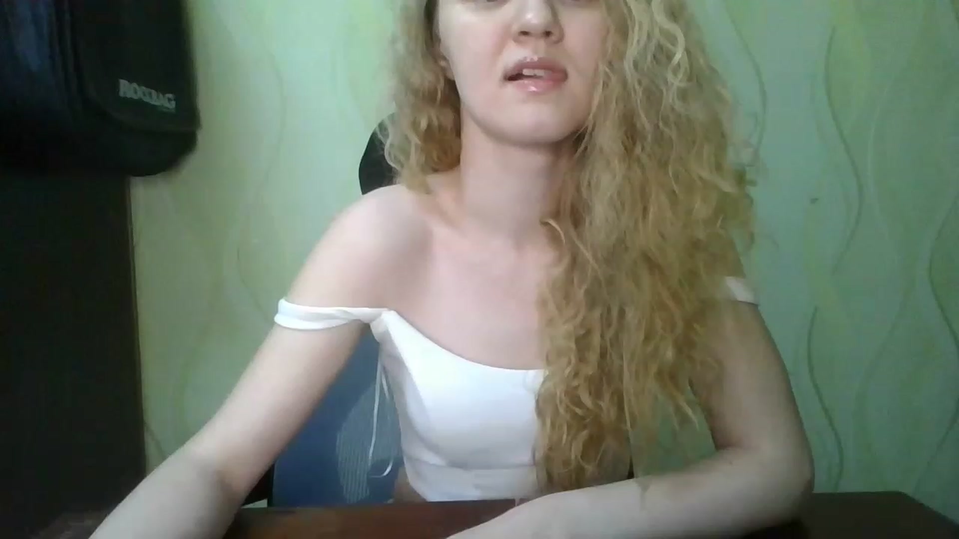 Gallery image thumbnail from ScarletChase's myfreecams stream on, 11/15/2022, 13:34 image 9 of 20