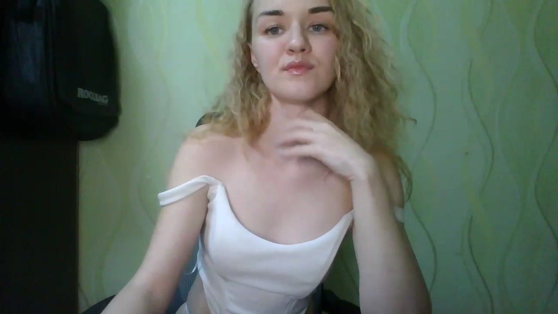 Gallery image thumbnail from ScarletChase's myfreecams stream on, 11/15/2022, 13:34 image 12 of 20