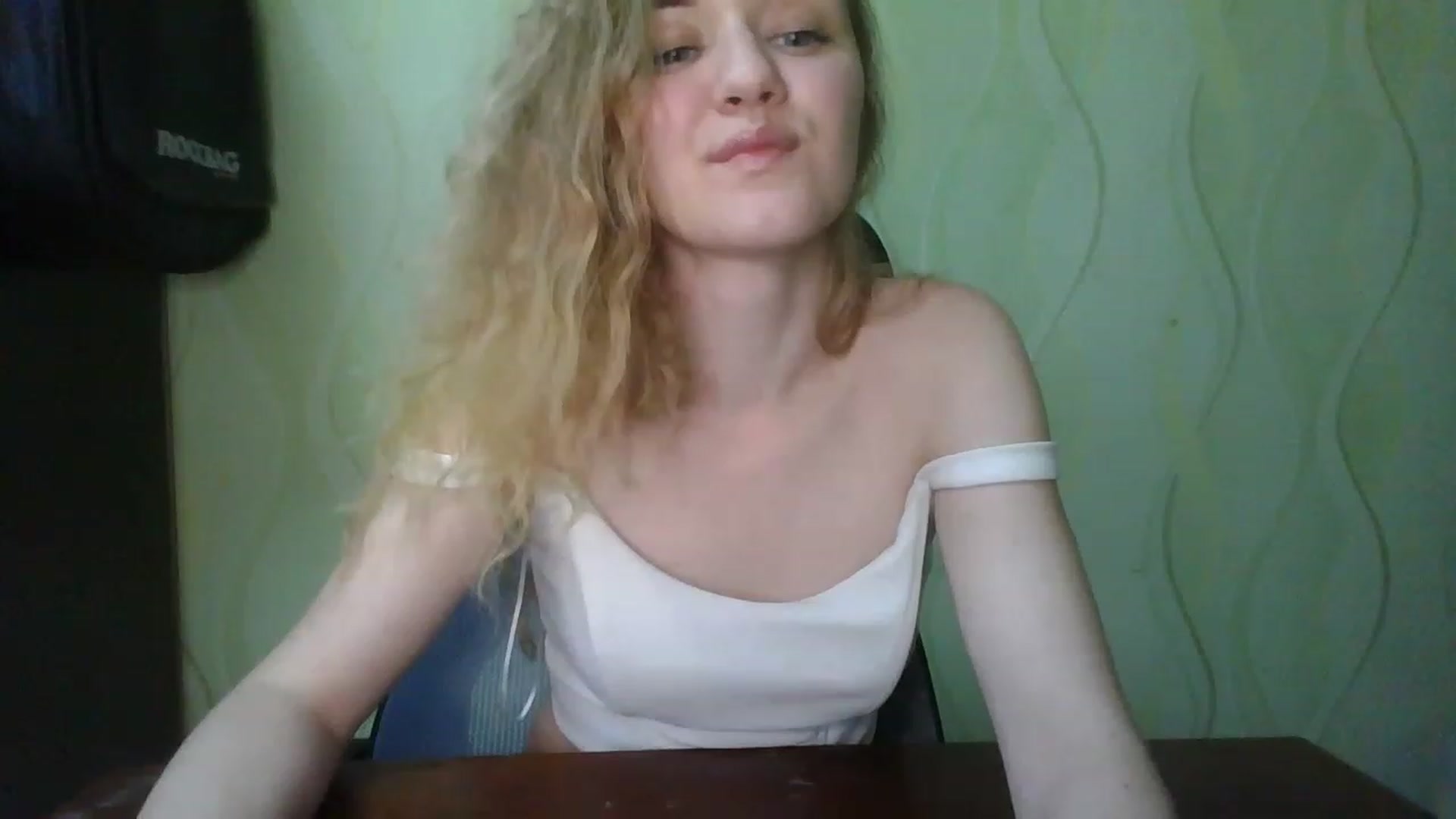Gallery image thumbnail from ScarletChase's myfreecams stream on, 11/15/2022, 14:37 image 12 of 20