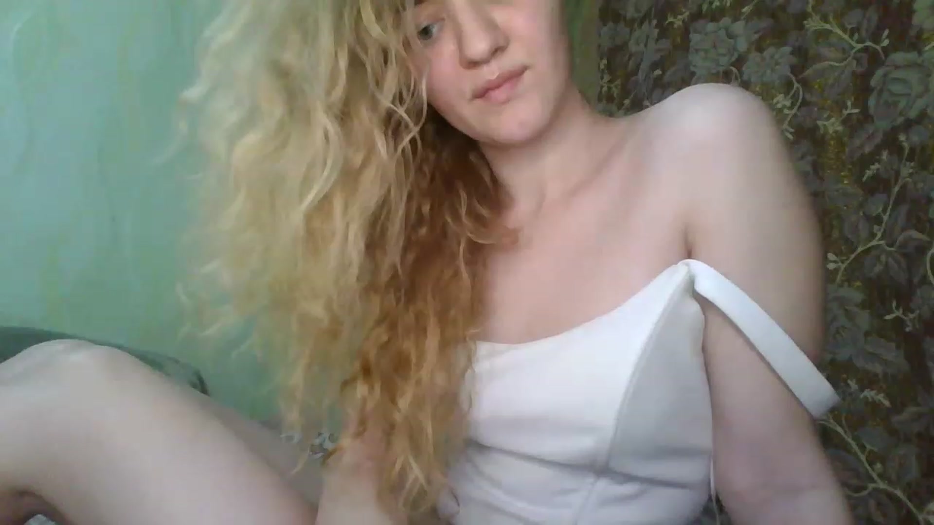Gallery image thumbnail from ScarletChase's myfreecams stream on, 11/15/2022, 17:50 image 8 of 20