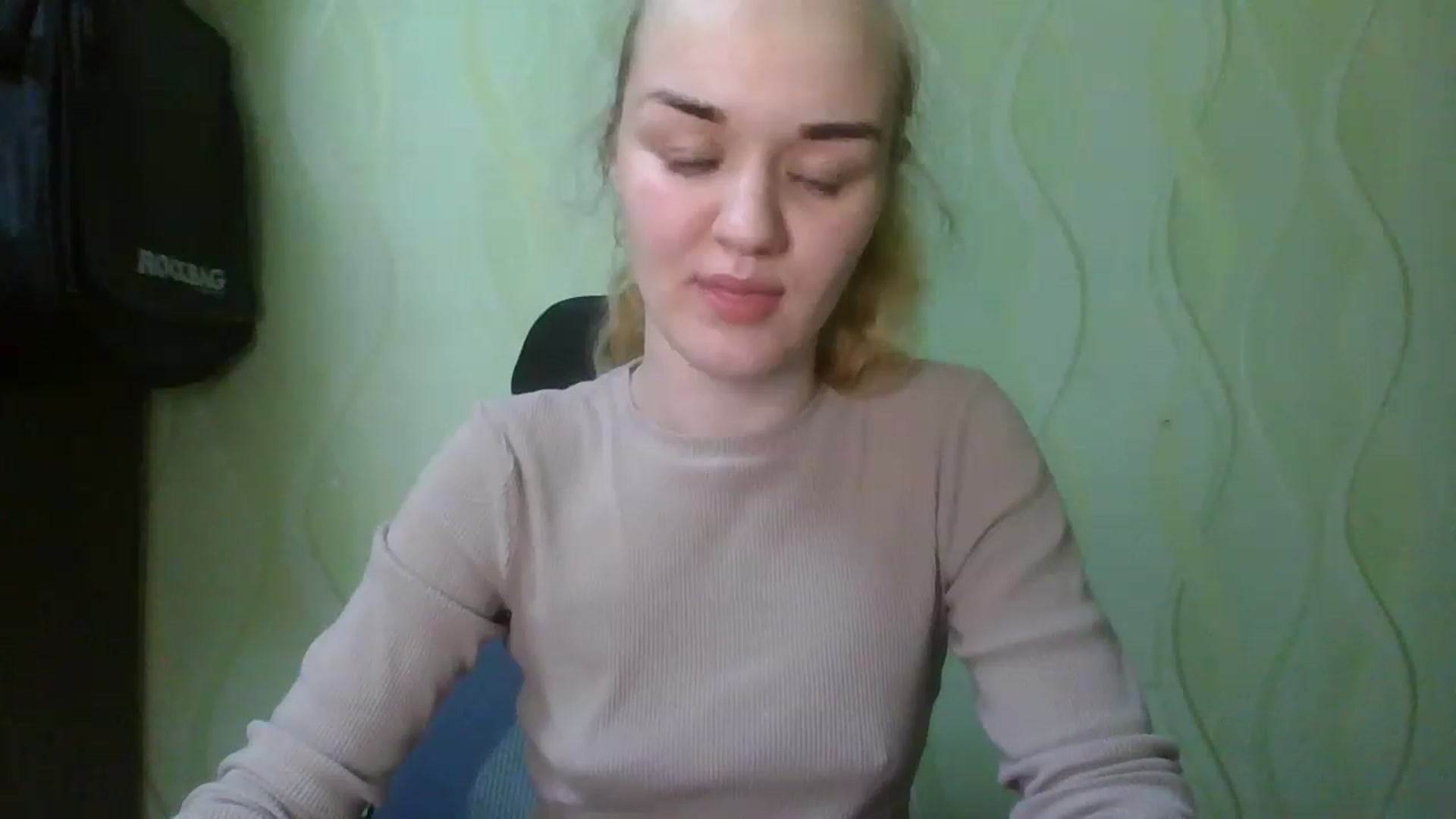 Gallery image thumbnail from ScarletChase's myfreecams stream on, 11/16/2022, 19:15 image 19 of 20