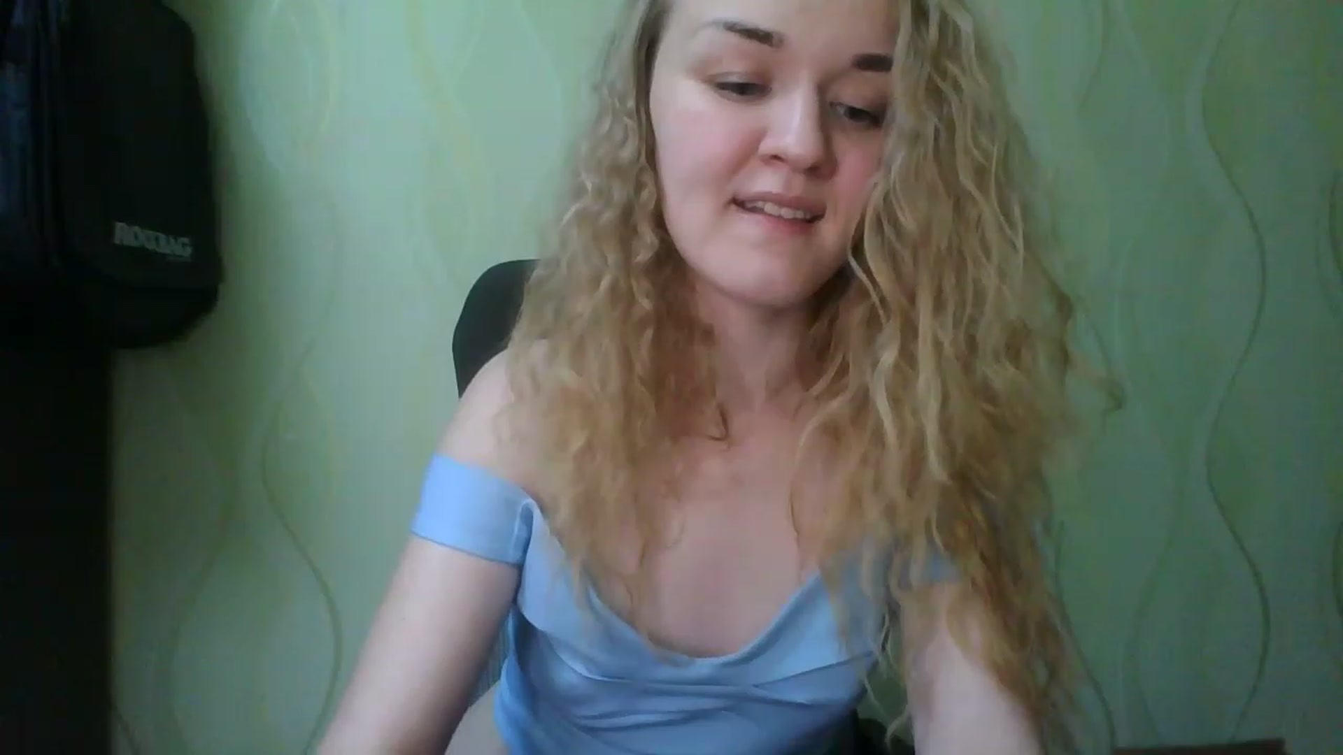 Gallery image thumbnail from ScarletChase's myfreecams stream on, 11/17/2022, 16:06 image 19 of 20