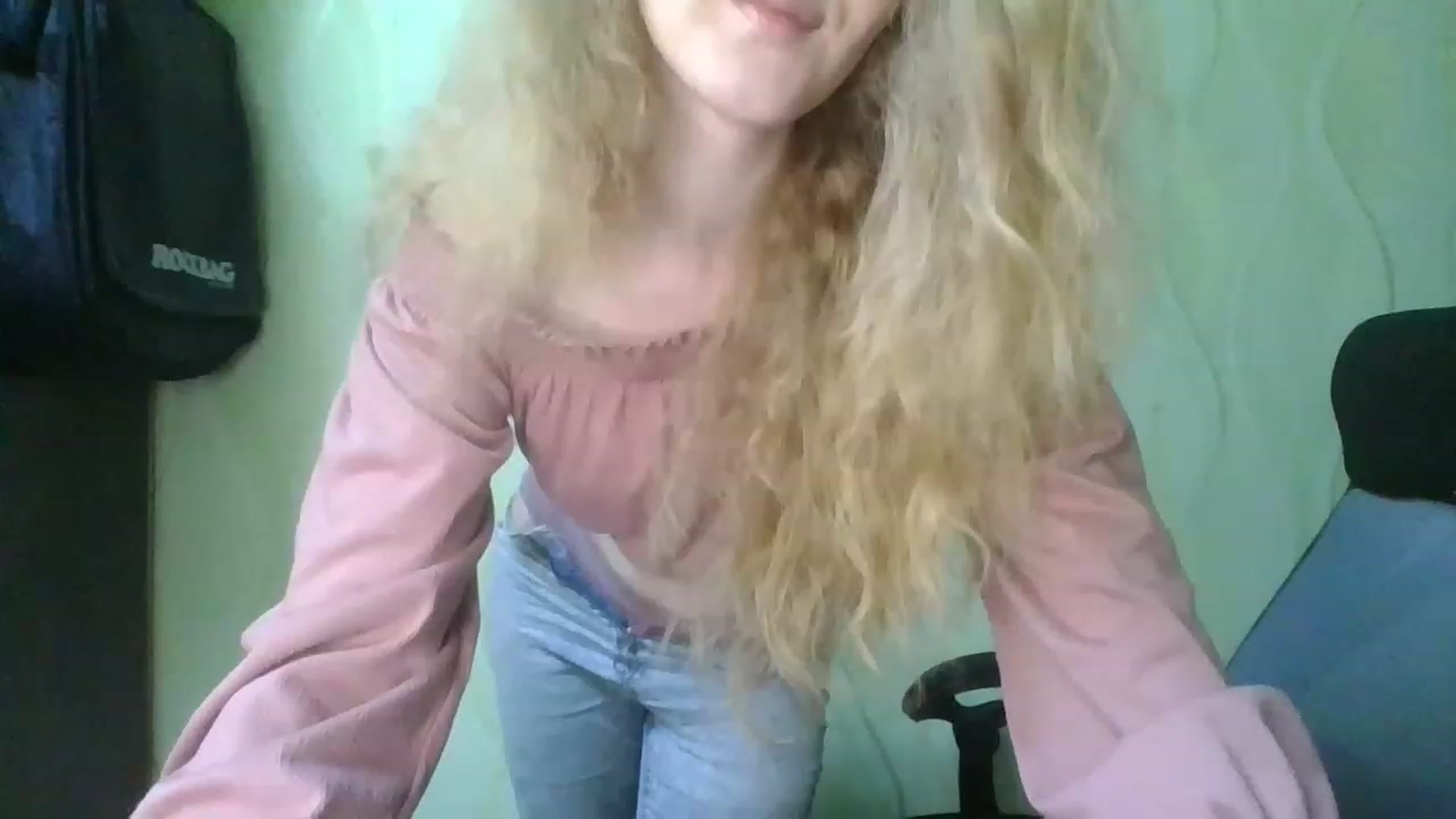 Gallery image thumbnail from ScarletChase's myfreecams stream on, 11/18/2022, 13:15 image 9 of 20