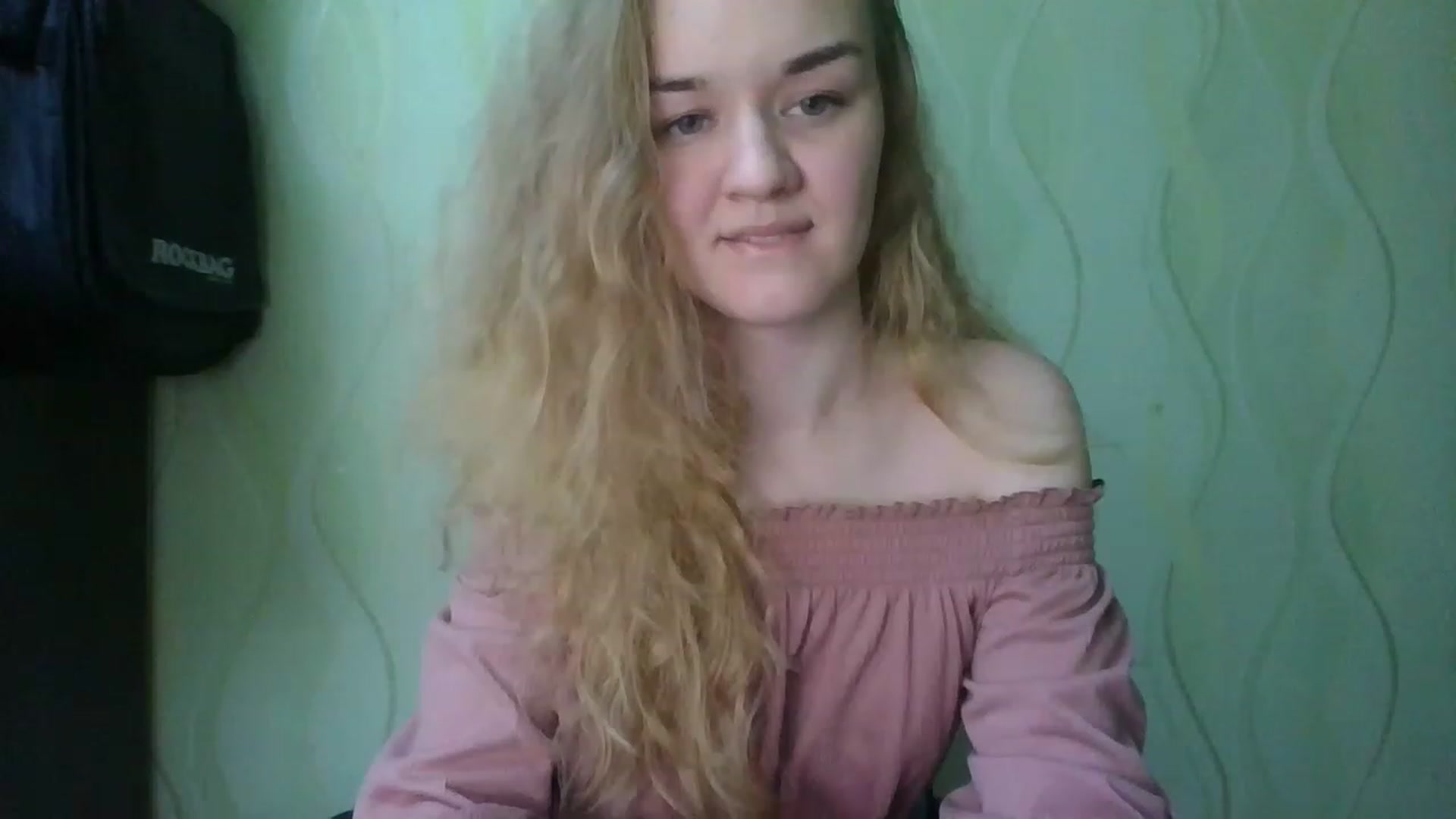 Gallery image thumbnail from ScarletChase's myfreecams stream on, 11/18/2022, 13:15 image 15 of 20