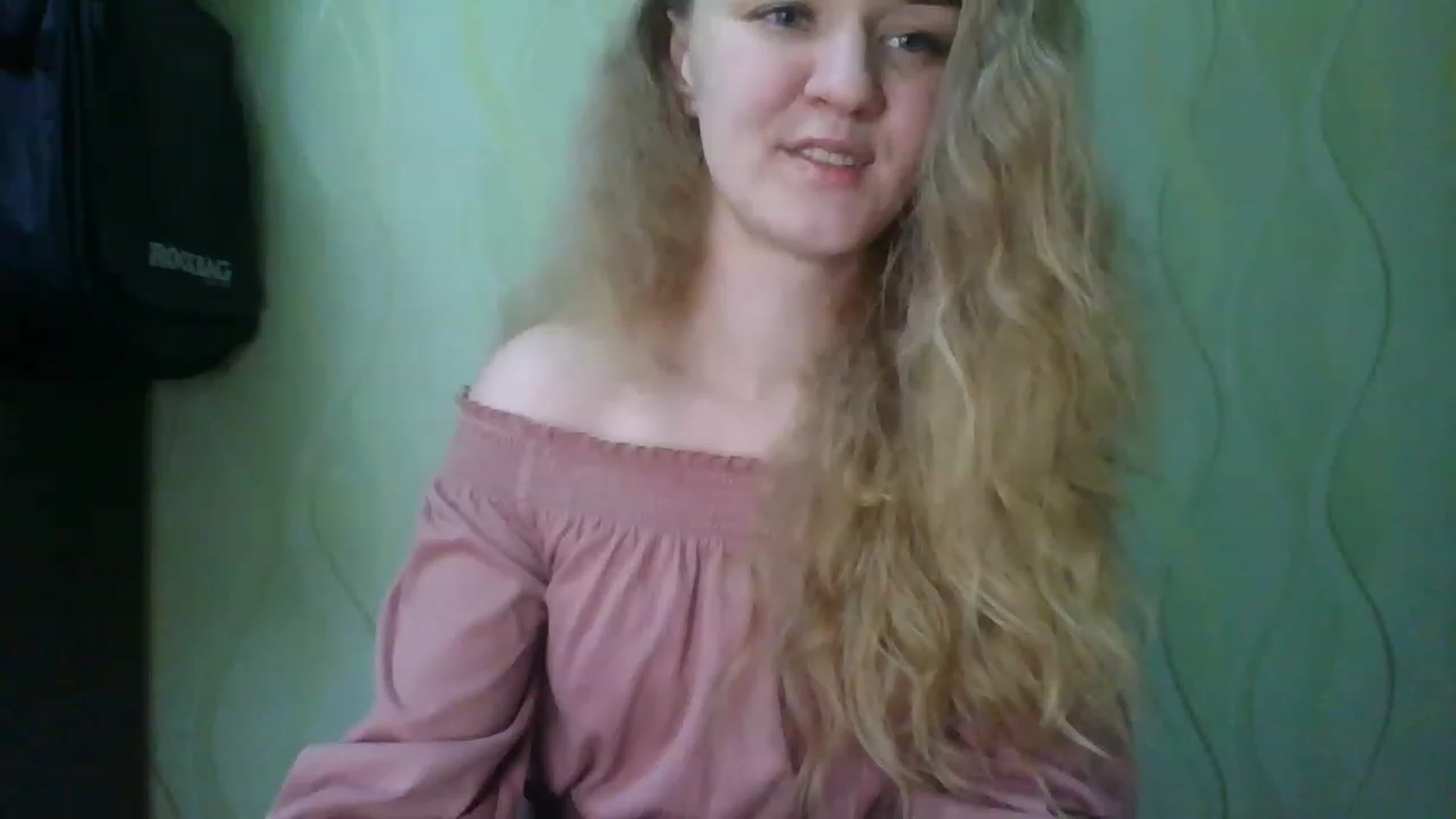 Gallery image thumbnail from ScarletChase's myfreecams stream on, 11/18/2022, 13:15 image 1 of 20