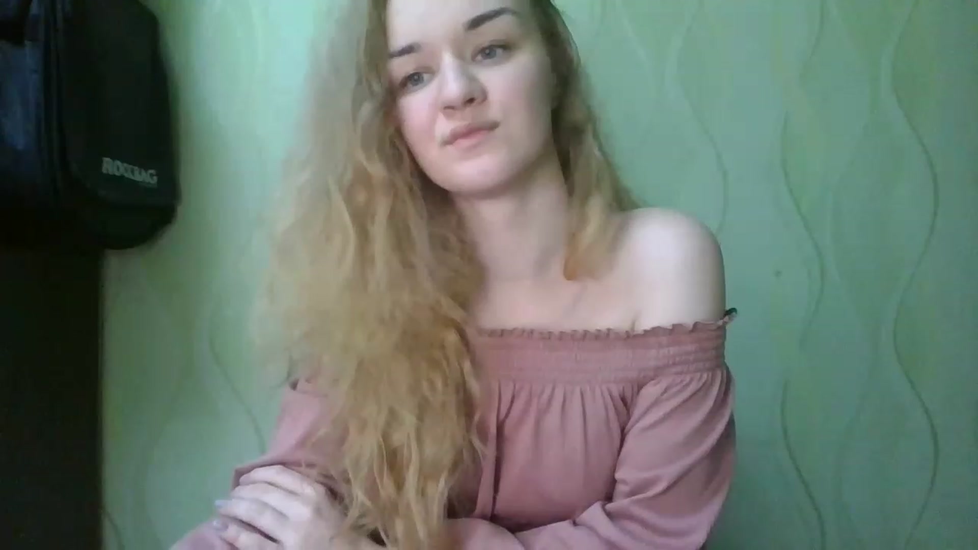 Gallery image thumbnail from ScarletChase's myfreecams stream on, 11/18/2022, 13:15 image 14 of 20