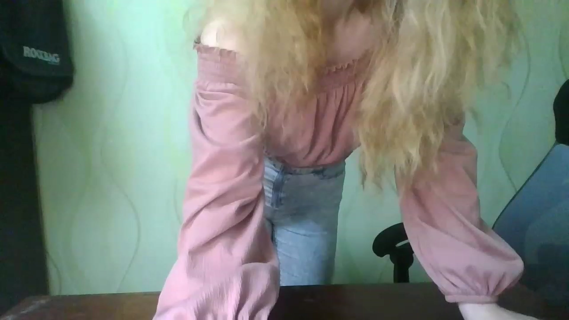 Gallery image thumbnail from ScarletChase's myfreecams stream on, 11/18/2022, 14:15 image 2 of 20