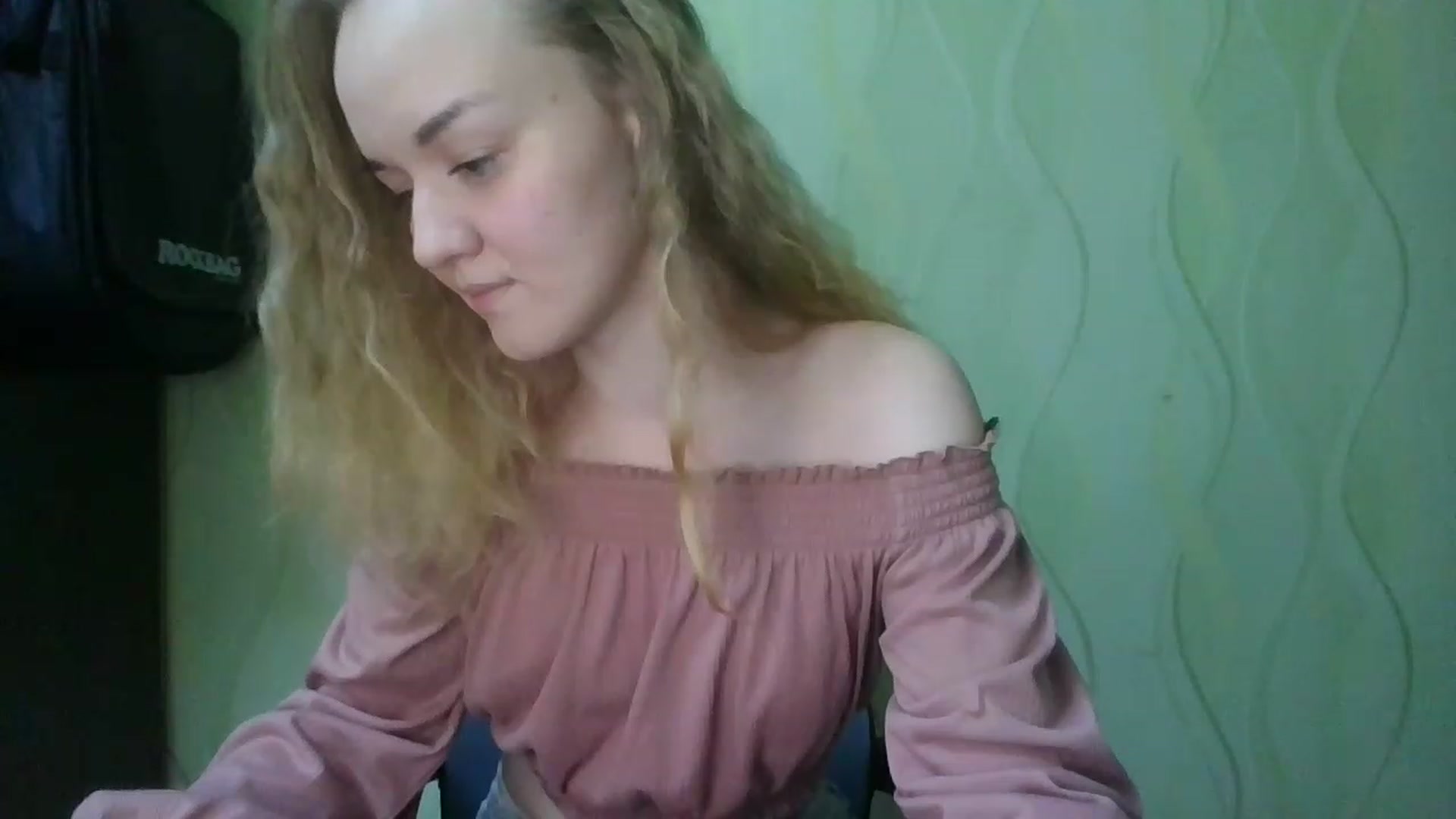 Gallery image thumbnail from ScarletChase's myfreecams stream on, 11/18/2022, 14:15 image 15 of 20