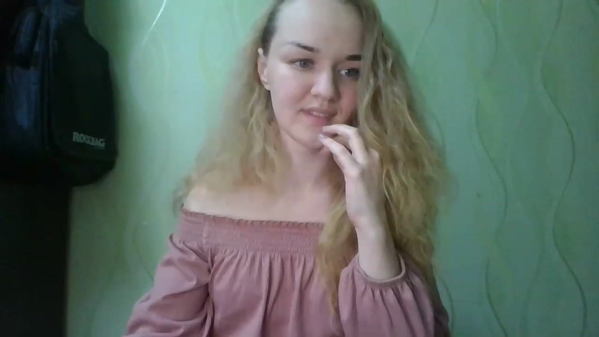 Gallery image thumbnail from ScarletChase's myfreecams stream on, 11/18/2022, 14:15 image 6 of 20