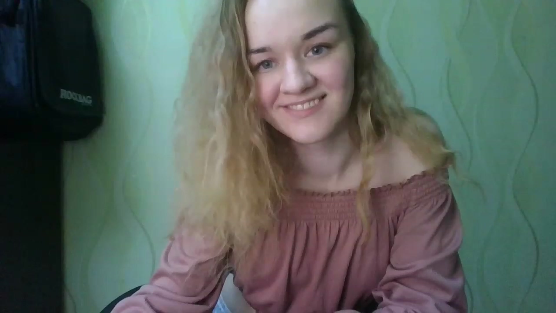 Gallery image thumbnail from ScarletChase's myfreecams stream on, 11/18/2022, 14:15 image 18 of 20