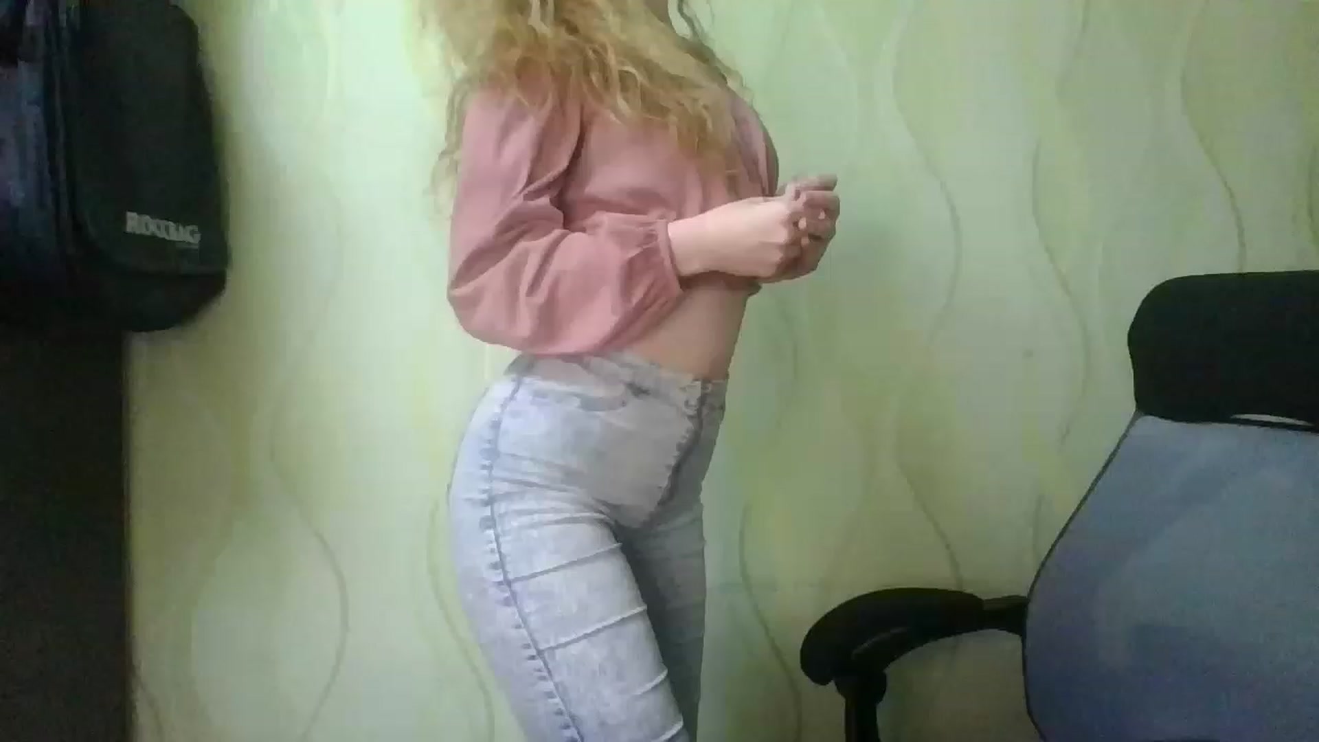 Gallery image thumbnail from ScarletChase's myfreecams stream on, 11/18/2022, 21:53 image 1 of 20