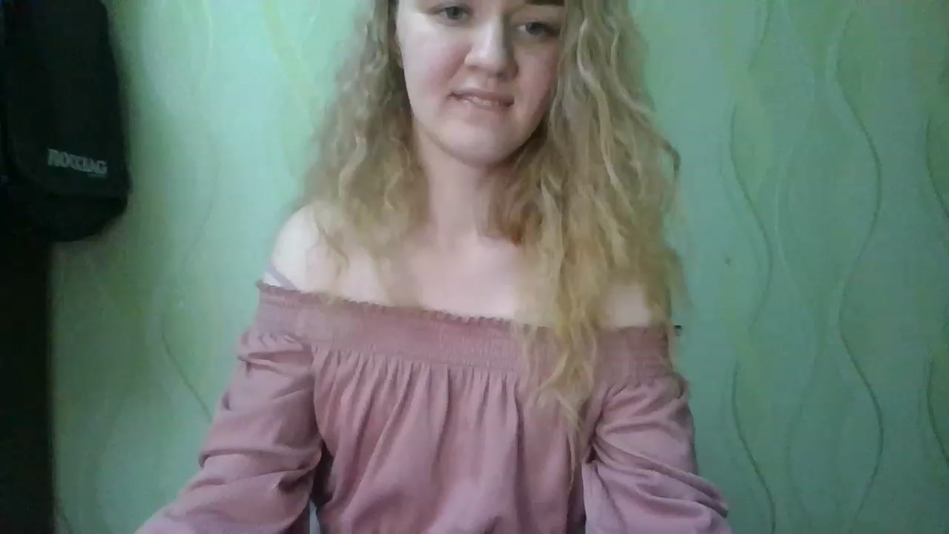 Gallery image thumbnail from ScarletChase's myfreecams stream on, 11/18/2022, 21:53 image 6 of 20