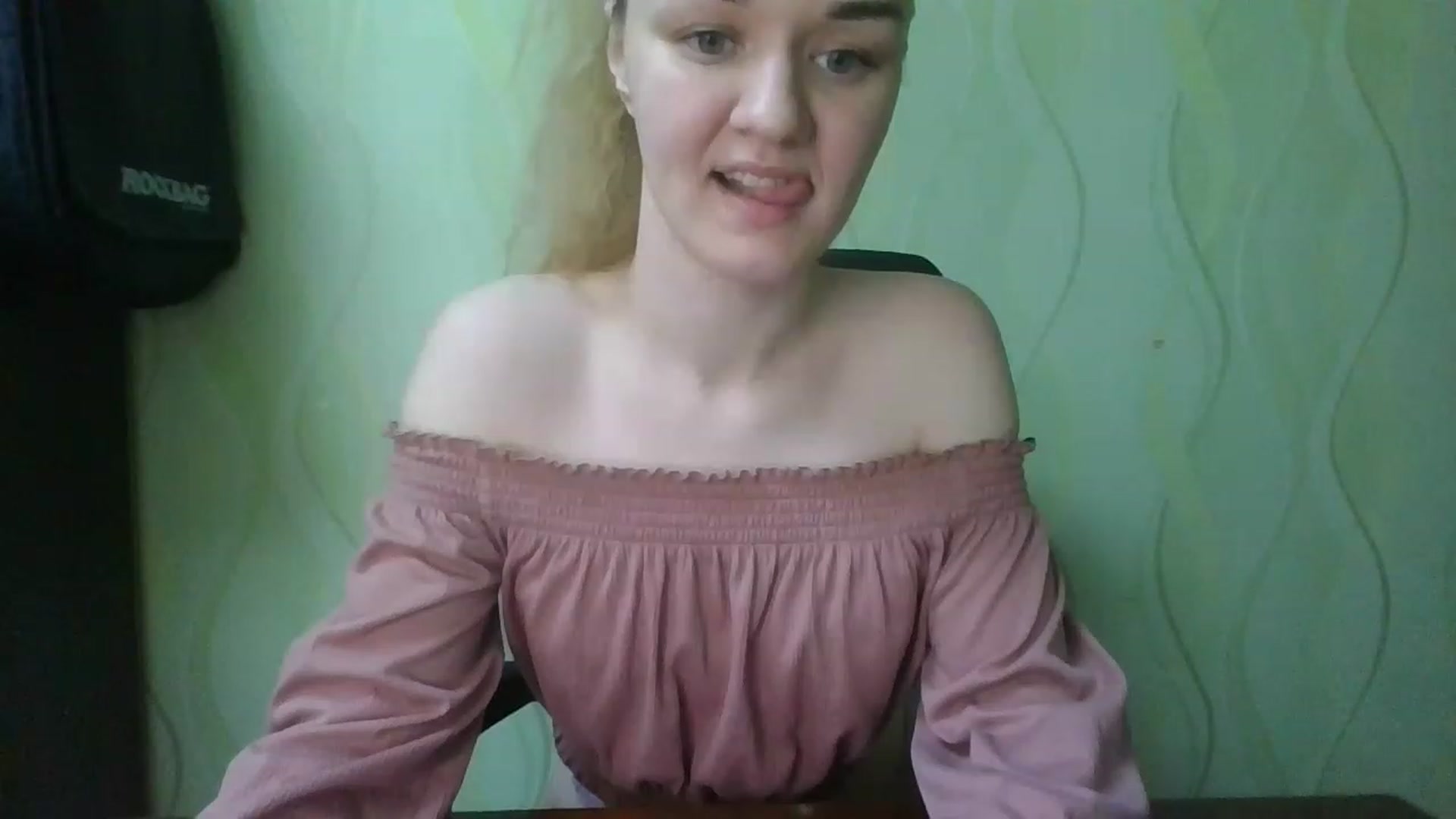 Gallery image thumbnail from ScarletChase's myfreecams stream on, 11/18/2022, 21:53 image 13 of 20