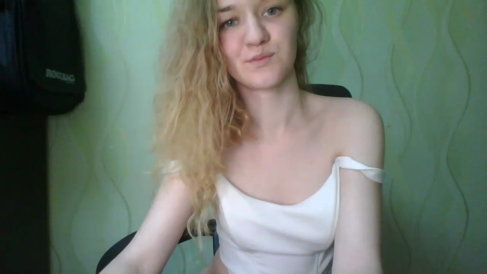 Gallery image thumbnail from ScarletChase's myfreecams stream on, 11/19/2022, 17:16 image 15 of 20