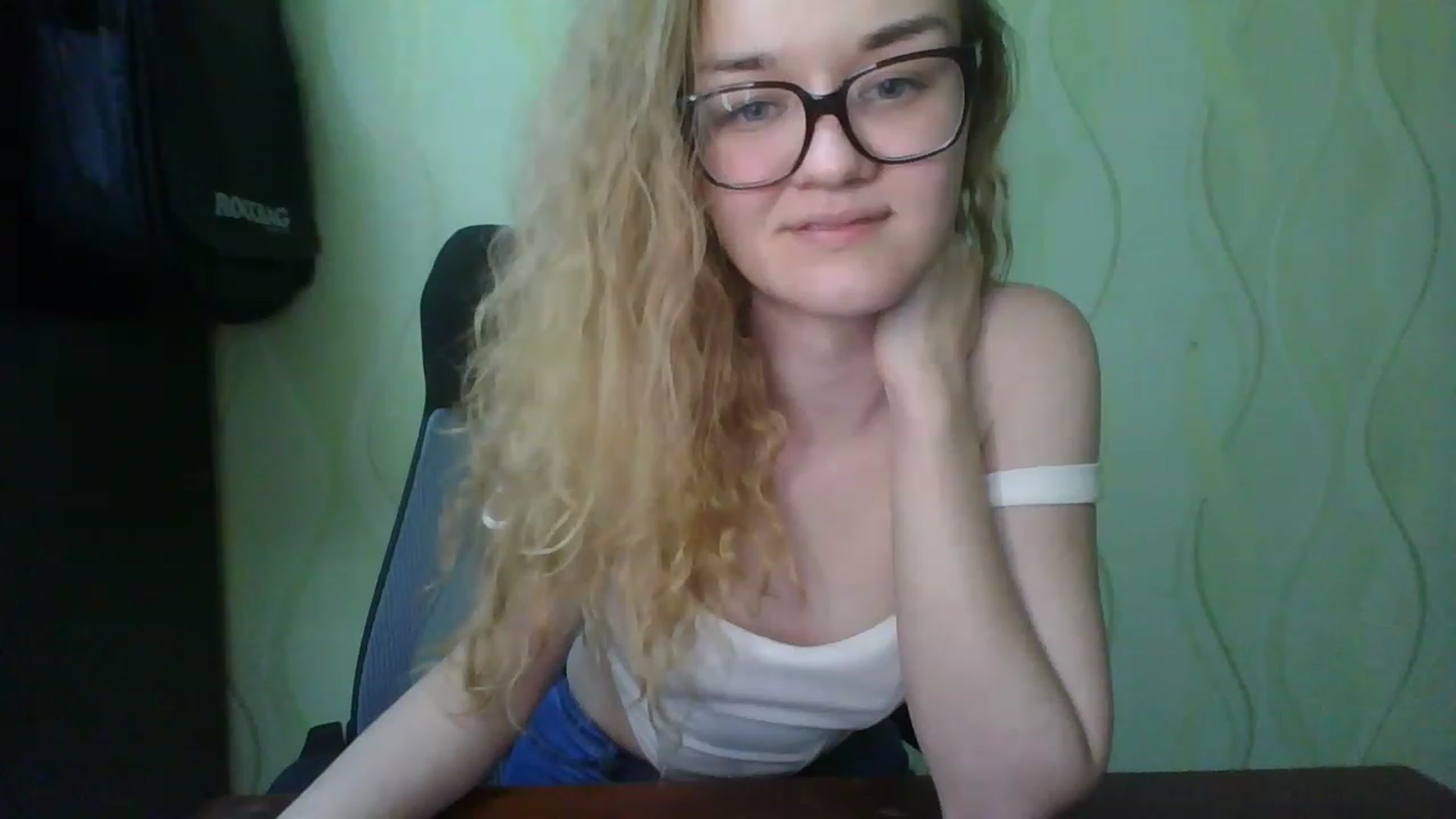 Gallery image thumbnail from ScarletChase's myfreecams stream on, 11/19/2022, 18:59 image 8 of 20