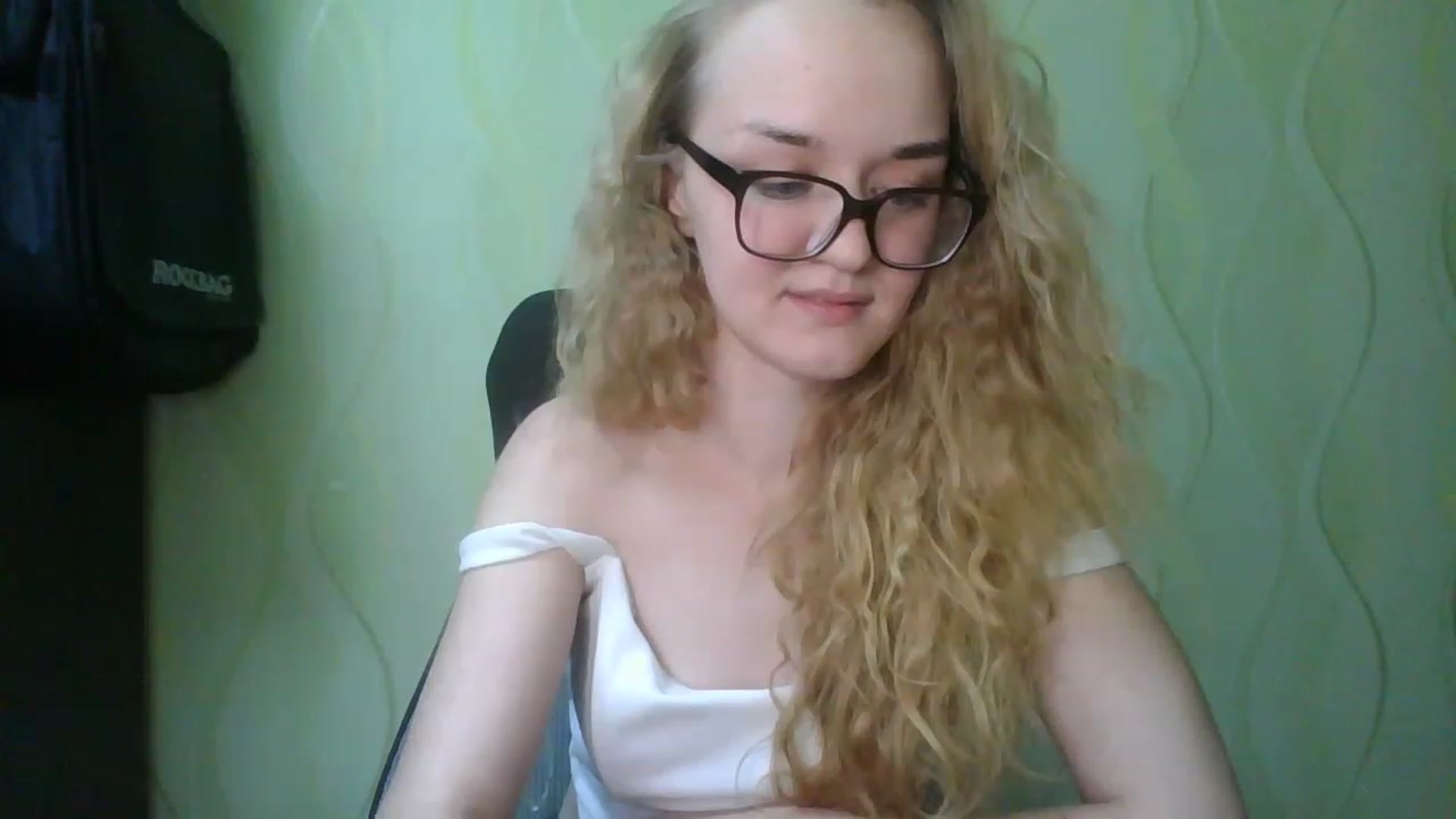 Gallery image thumbnail from ScarletChase's myfreecams stream on, 11/19/2022, 18:59 image 15 of 20