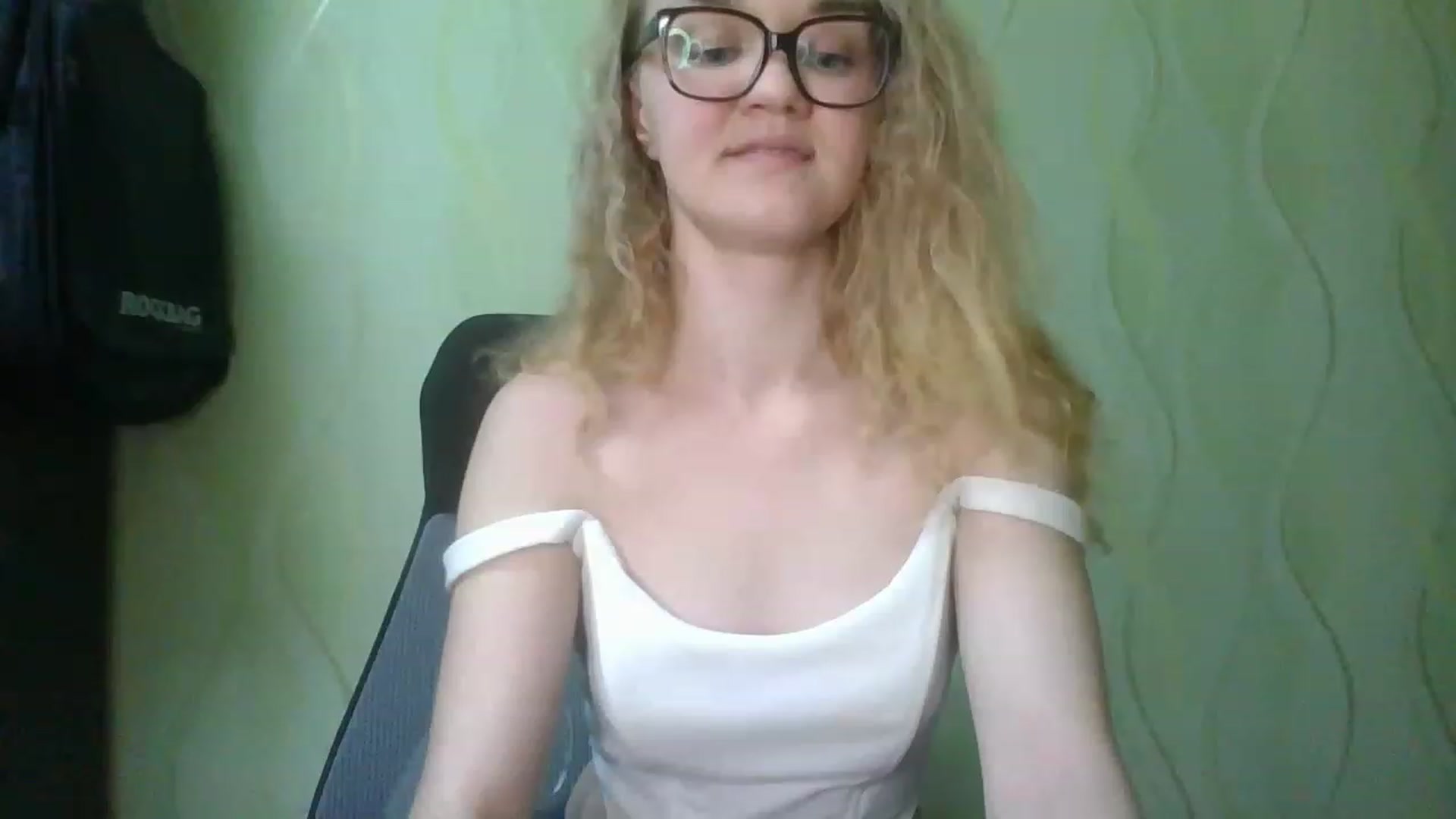 Gallery image thumbnail from ScarletChase's myfreecams stream on, 11/19/2022, 18:59 image 2 of 20