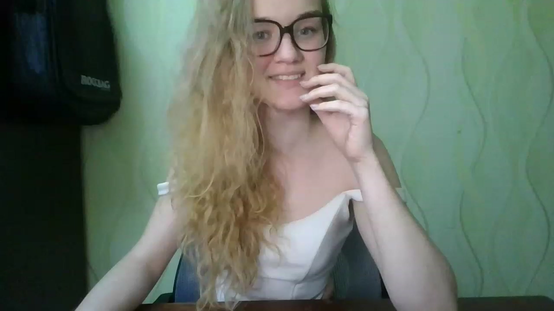 Gallery image thumbnail from ScarletChase's myfreecams stream on, 11/19/2022, 18:59 image 10 of 20