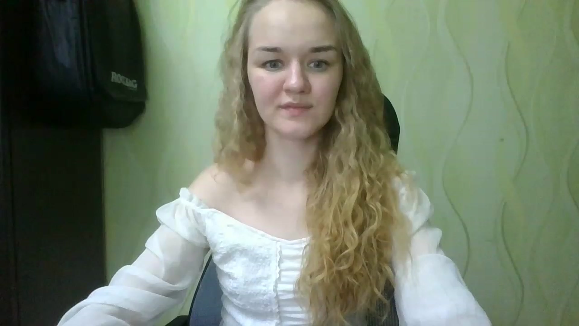 Gallery image thumbnail from ScarletChase's myfreecams stream on, 11/21/2022, 20:16 image 16 of 20