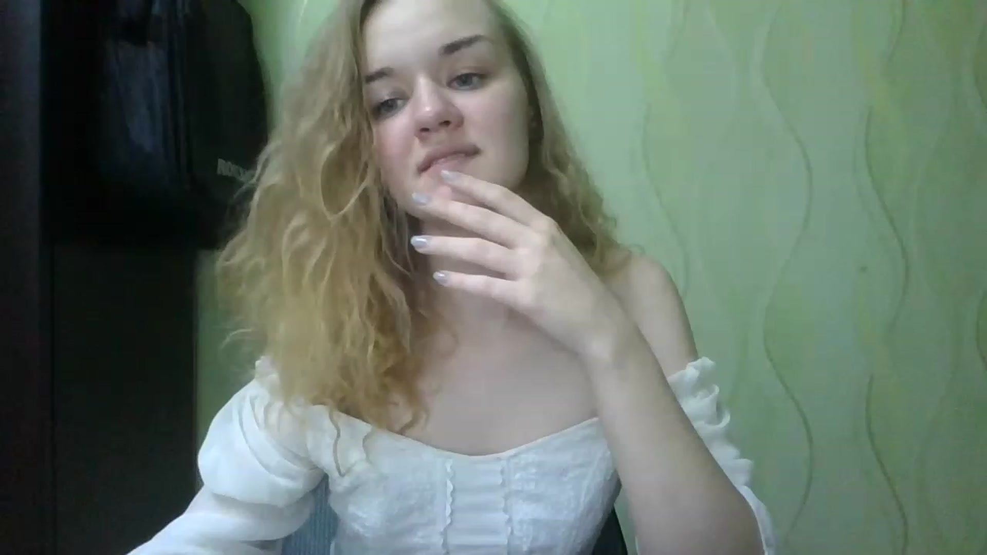Gallery image thumbnail from ScarletChase's myfreecams stream on, 11/21/2022, 20:16 image 14 of 20