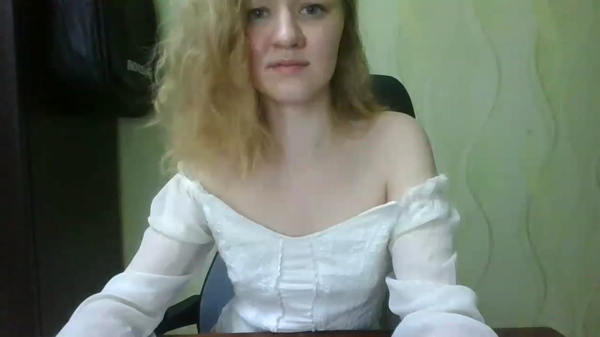 Gallery image thumbnail from ScarletChase's myfreecams stream on, 11/21/2022, 20:16 image 4 of 20